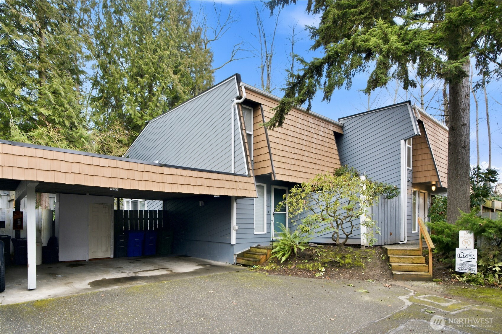 12625 SE 42nd Street, Bellevue, WA 98006