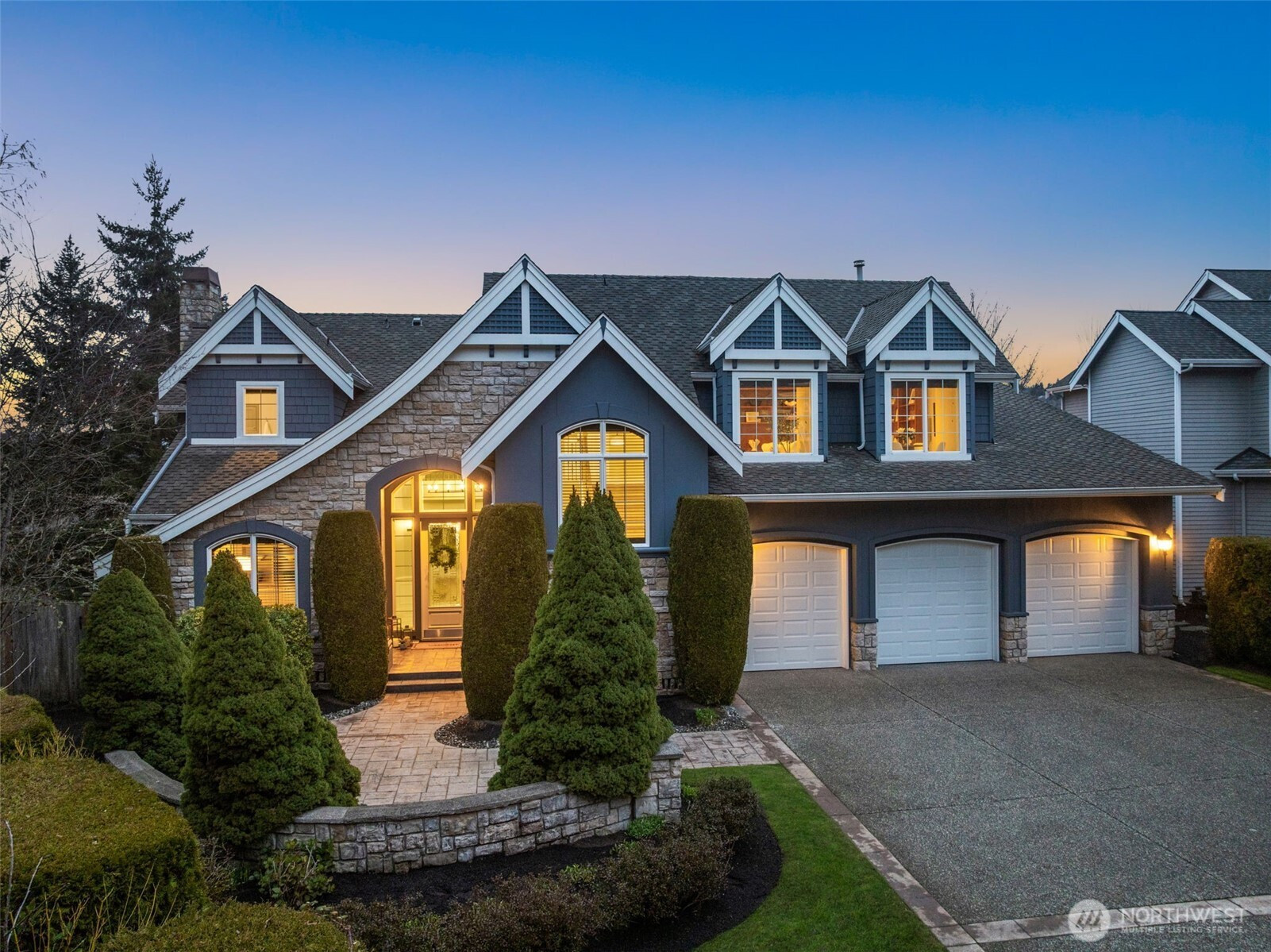 8242 154th Avenue SE, Newcastle, WA 98059