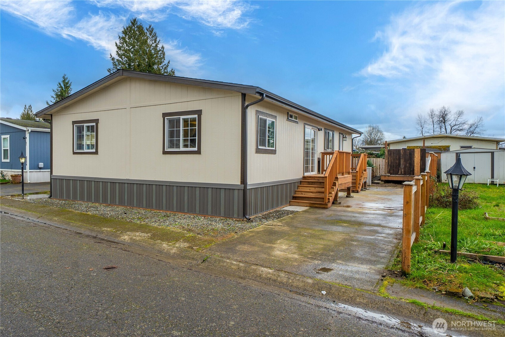 8220 37th Street Ct E, Edgewood, WA 98371
