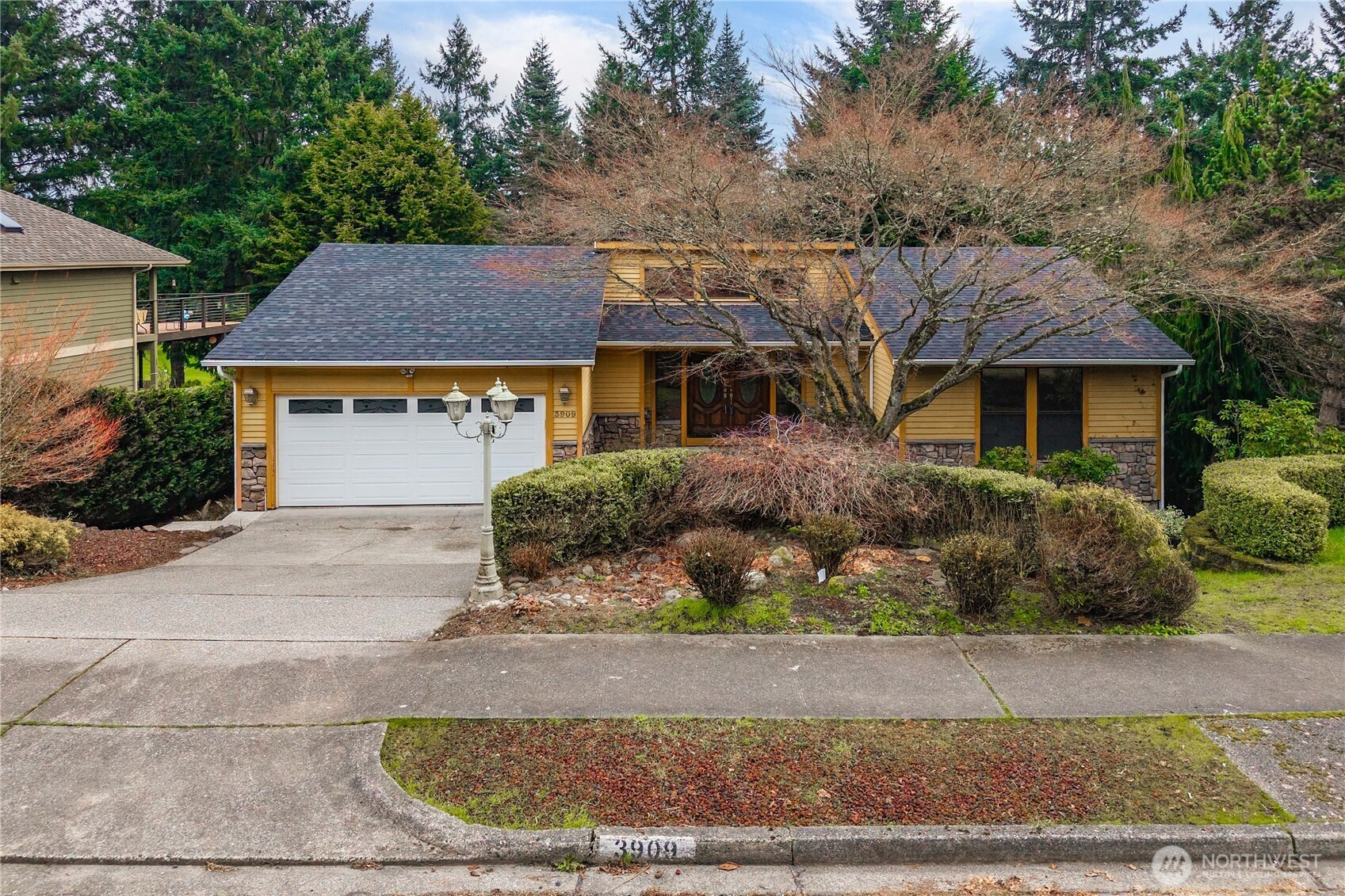 3909 Northshore Boulevard NE, Tacoma, WA 98422