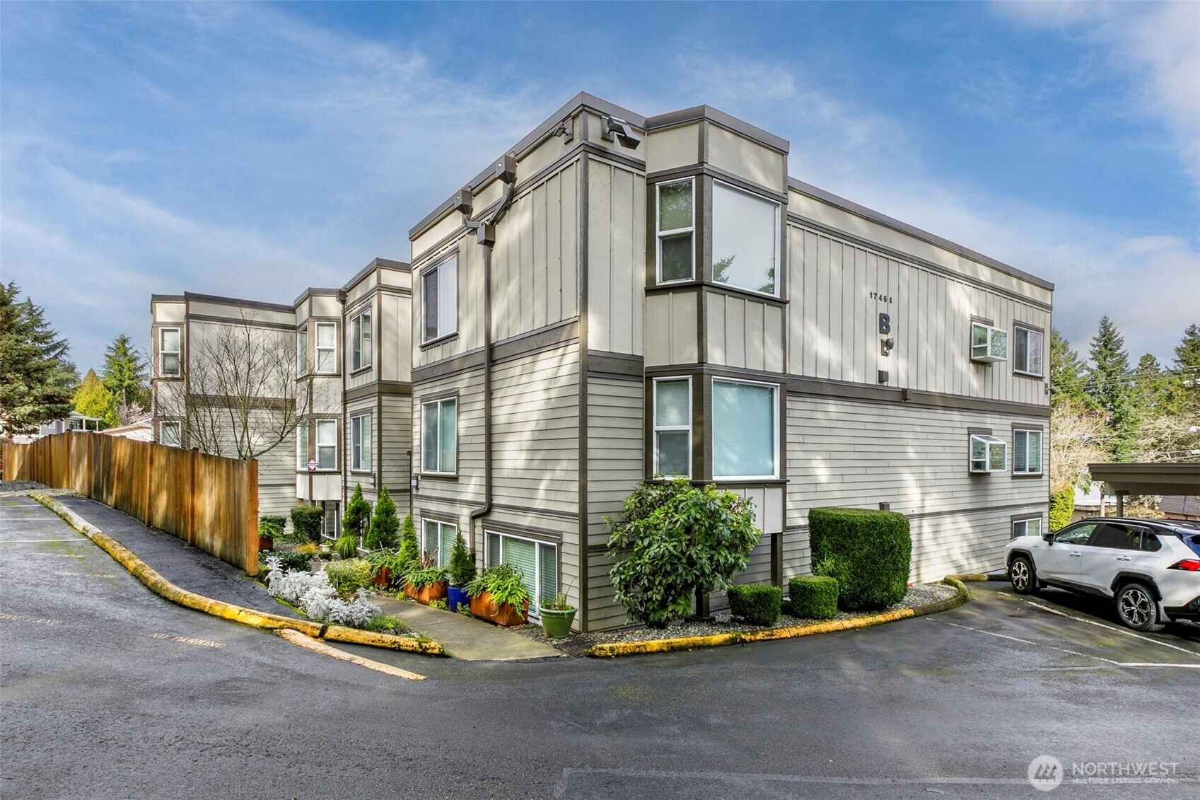 17464 NE 38th Street, Redmond, WA 98052