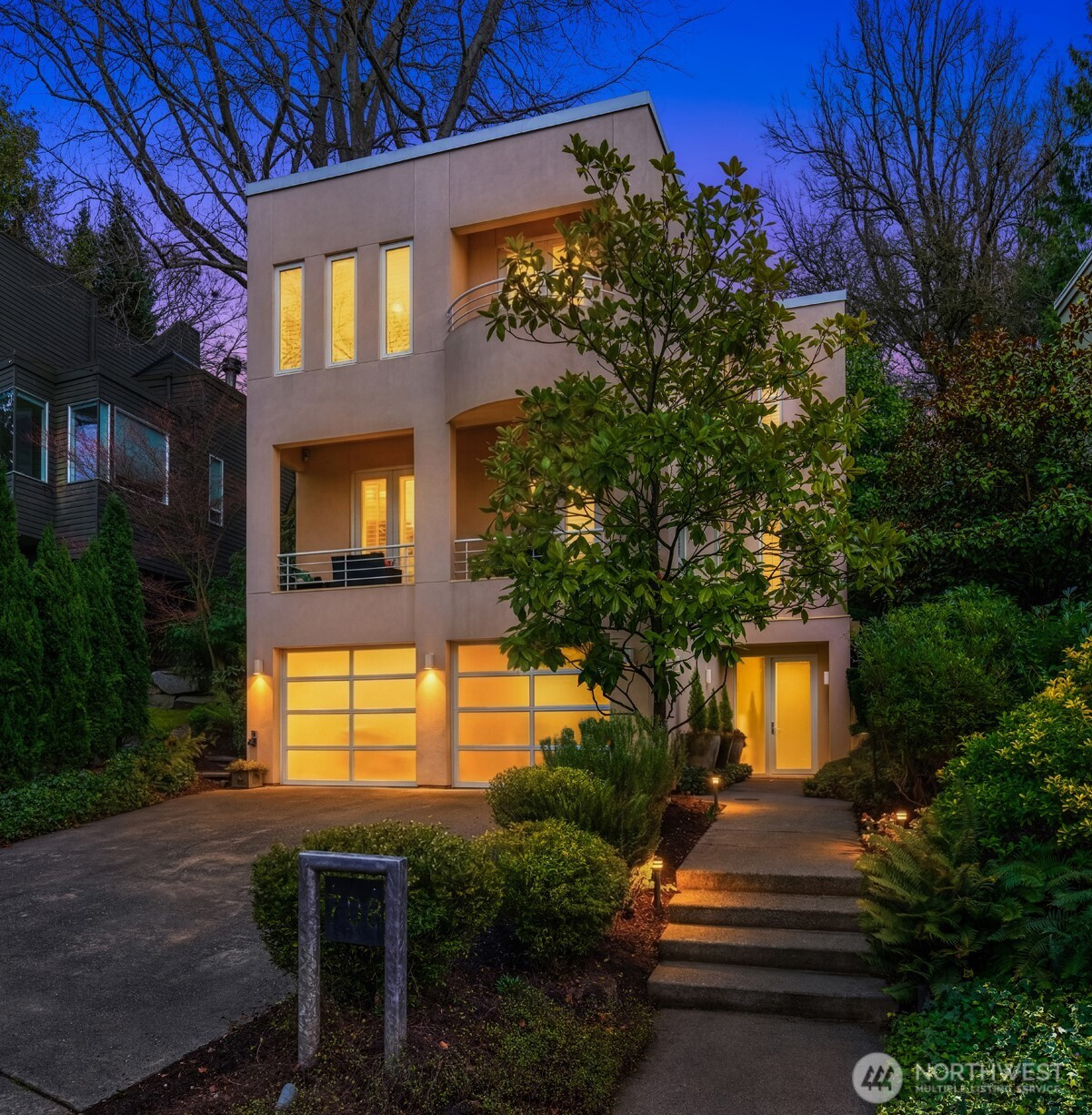708 13th Avenue E, Seattle, WA 98102