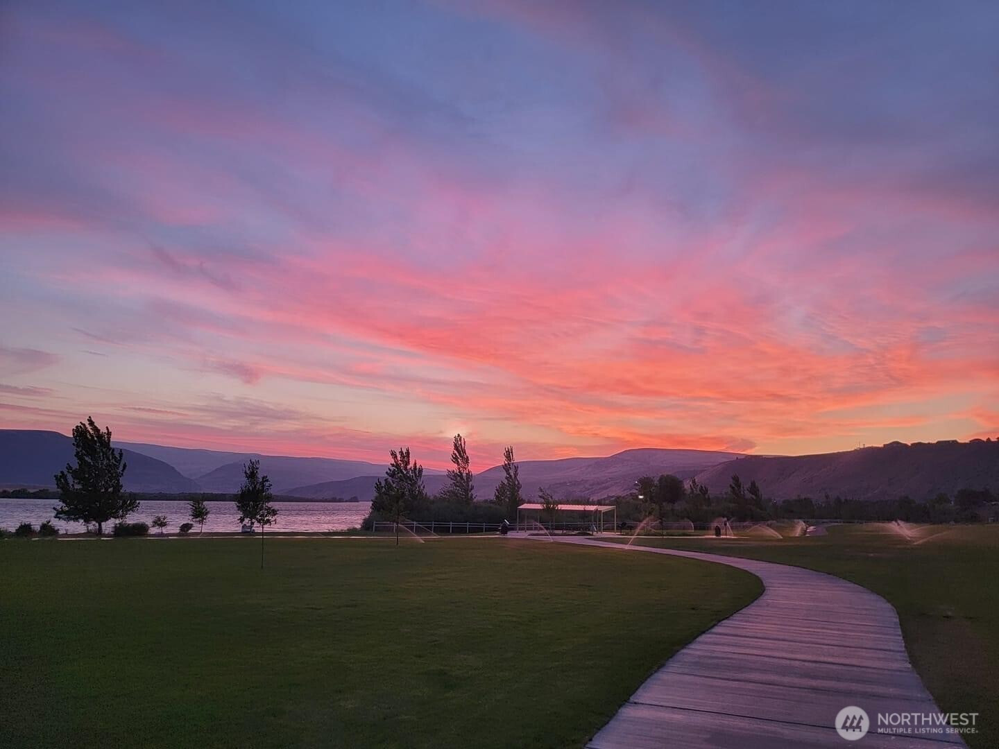 23325 Sunserra Loop NW, Quincy, WA 98448