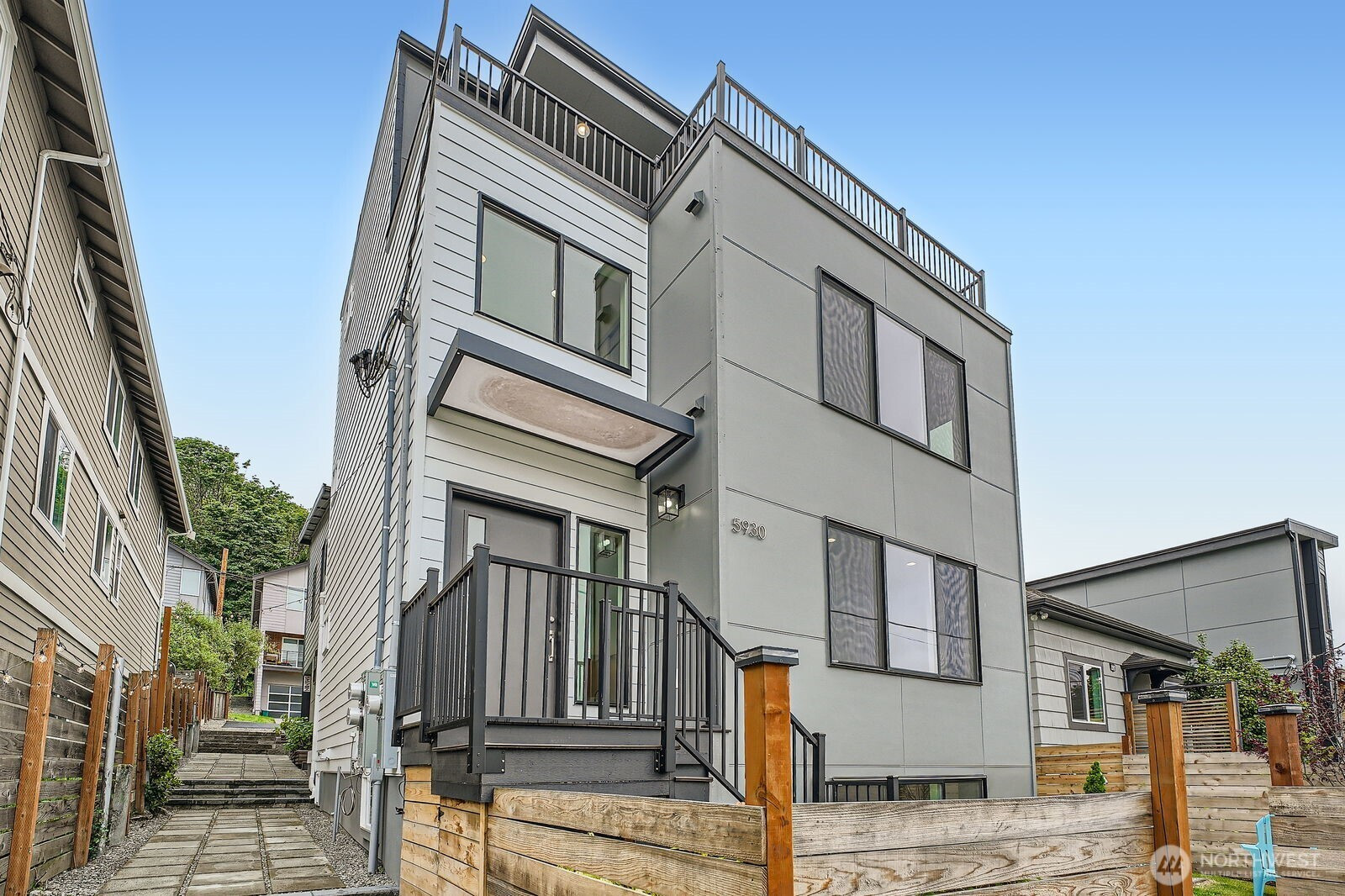 5930 18th Avenue S, Seattle, WA 98108