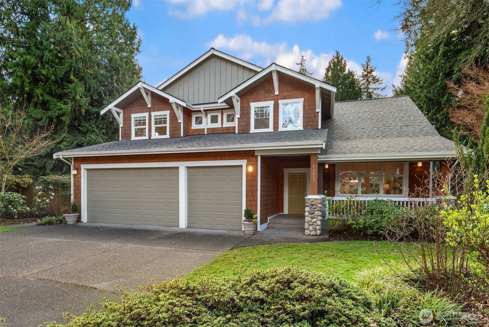 10647 Woodhaven Lane, Bellevue, WA 98004