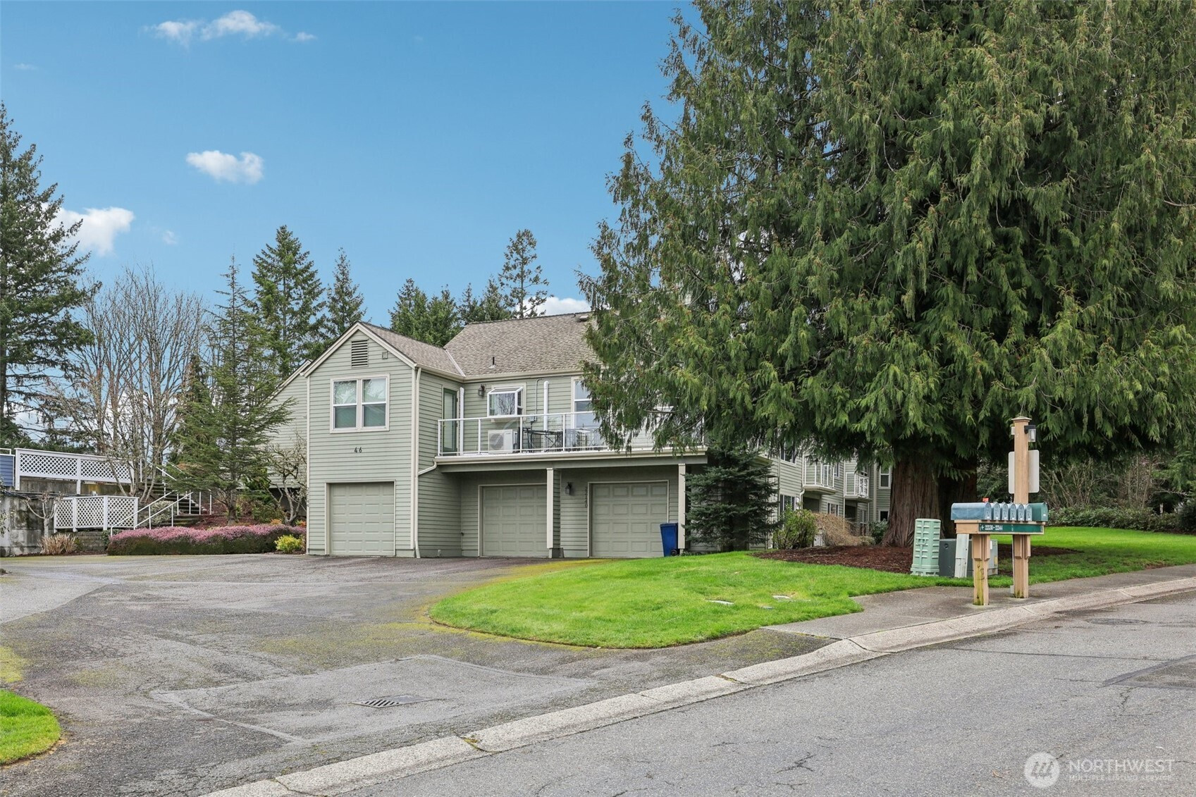 22142 SE 40th Lane, Issaquah, WA 98029