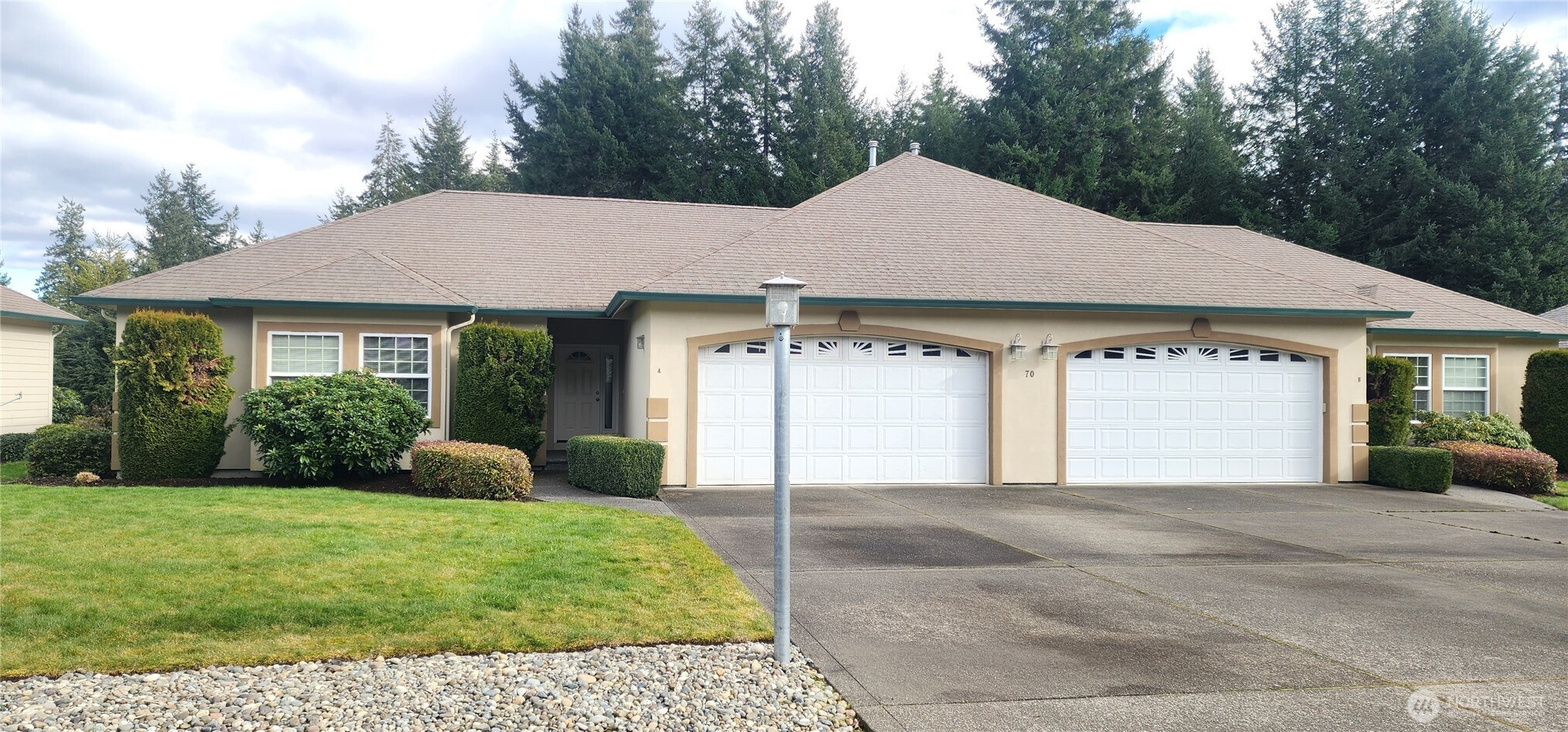 70 E Beaumont Dr, Shelton, WA 98584