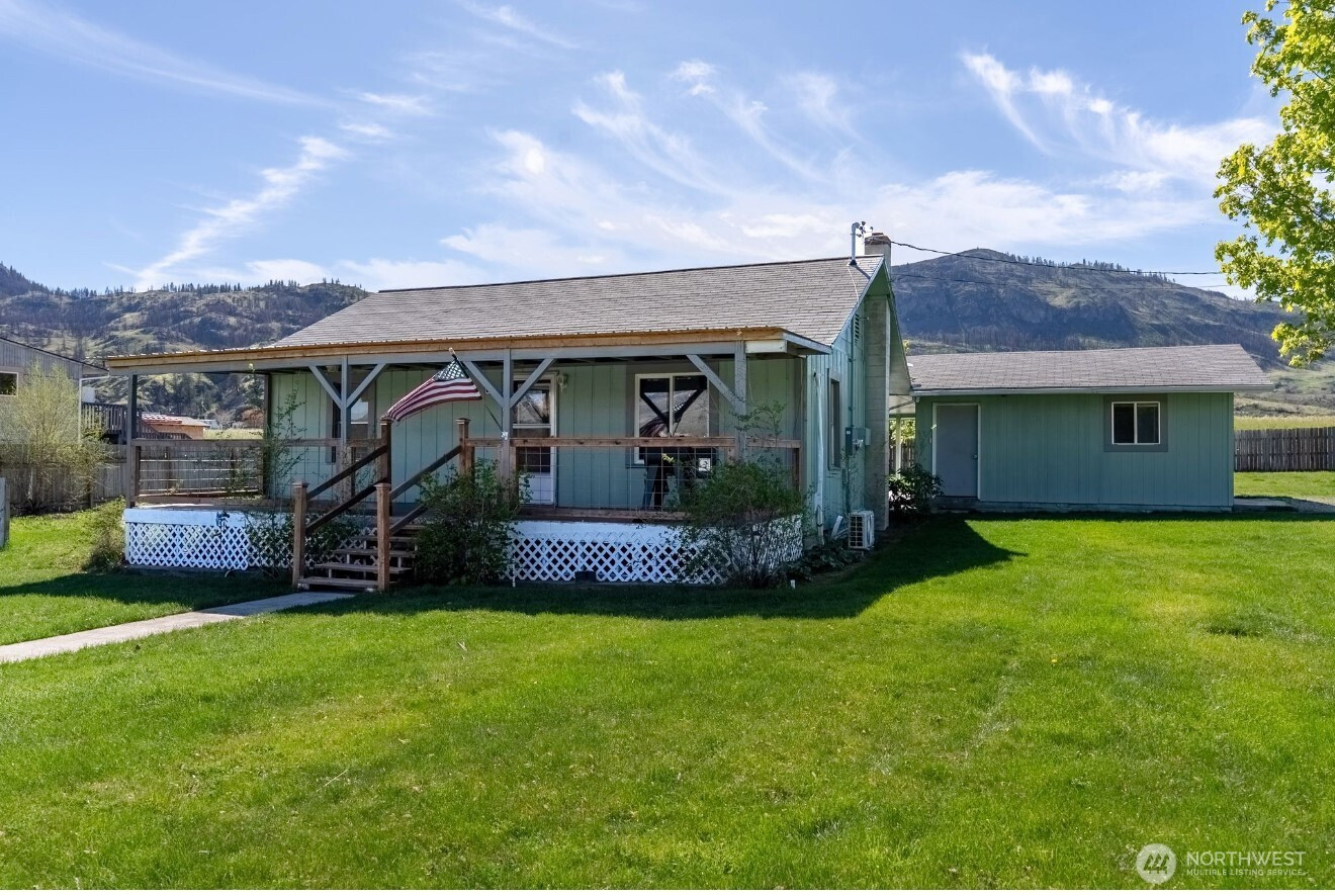 6 Salam Lane, Oroville, WA 98844