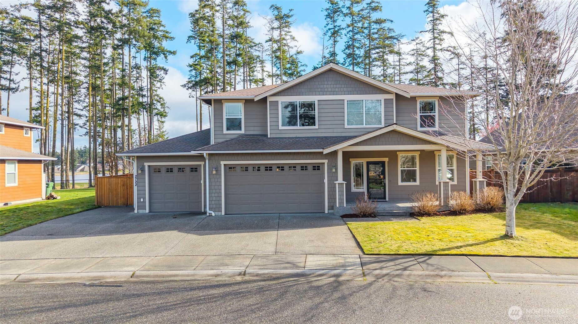2722 SW Fairway Point Drive, Oak Harbor, WA 98277