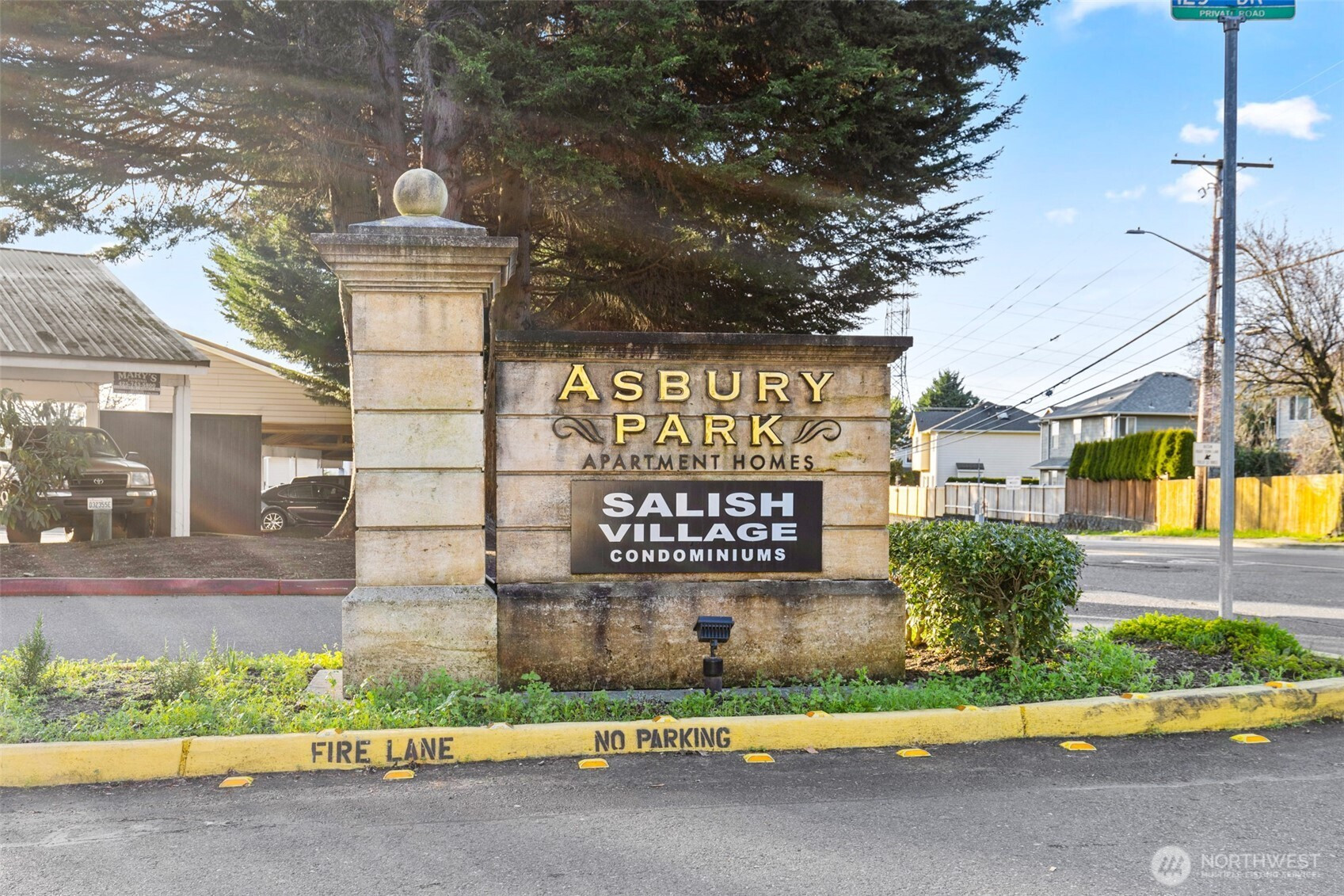 12429 NE 130th Court, Kirkland, WA 98034