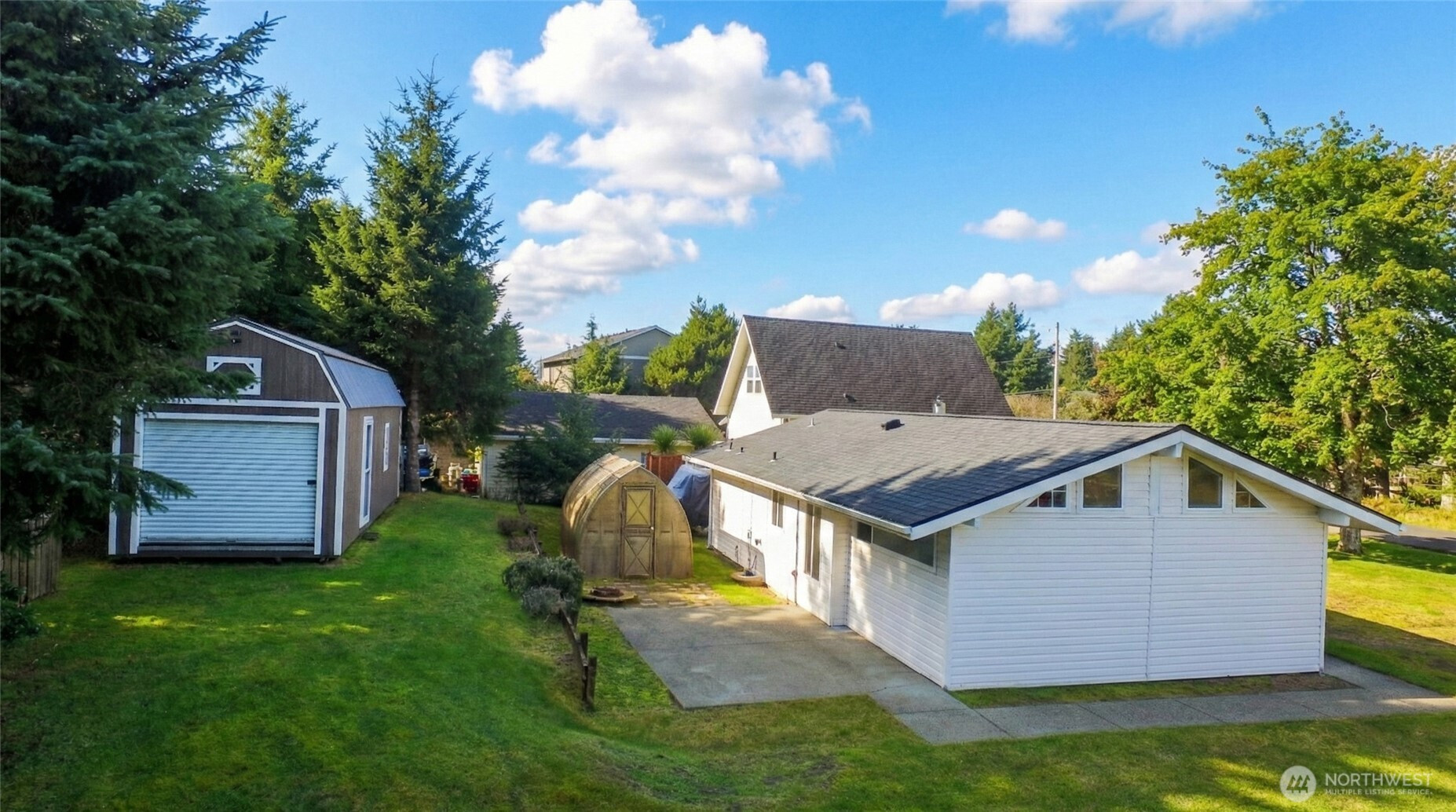 895 Wawona Avenue SW, Ocean Shores, WA 98569