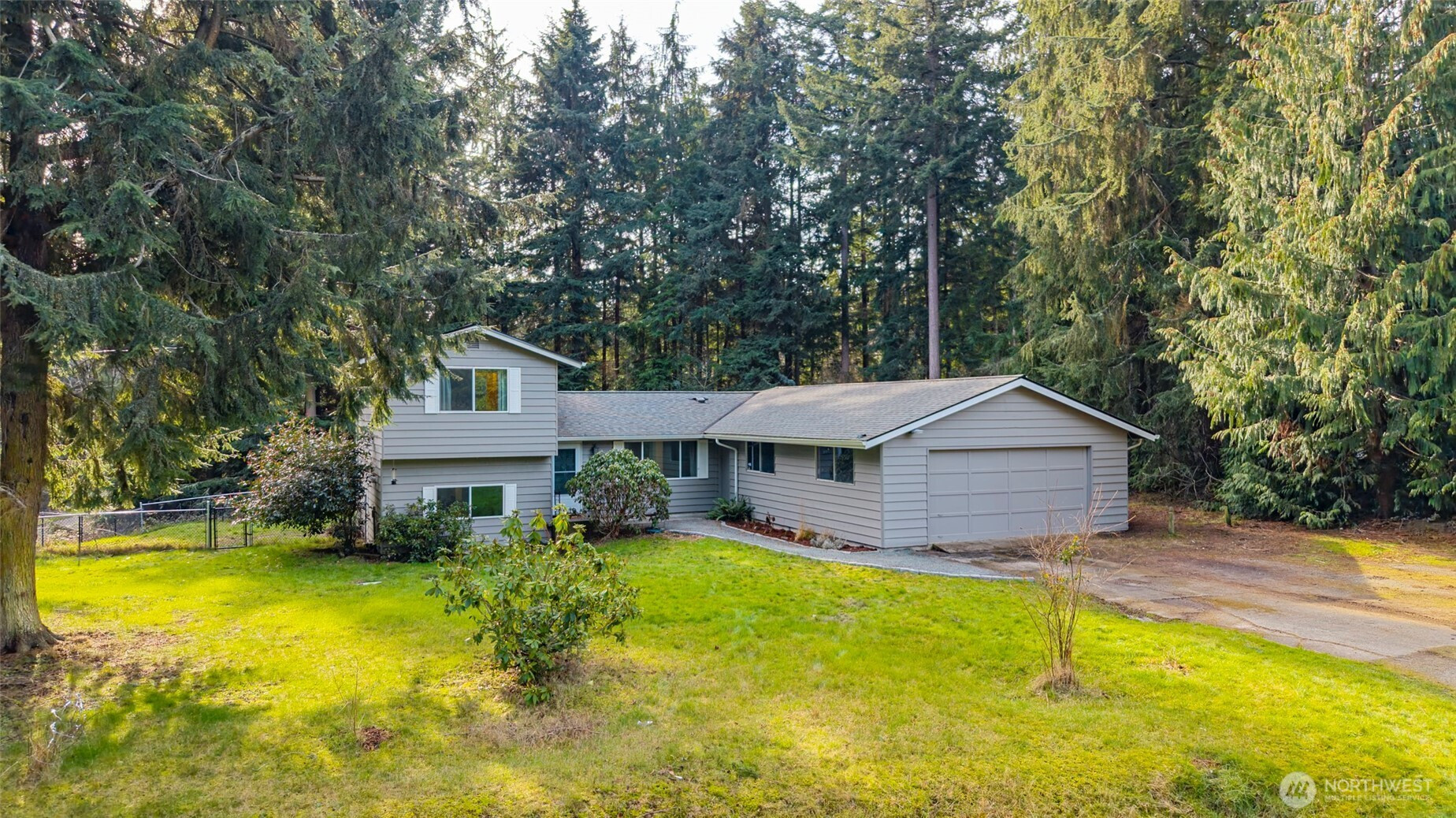 744 Spitfire Lane, Oak Harbor, WA 98277