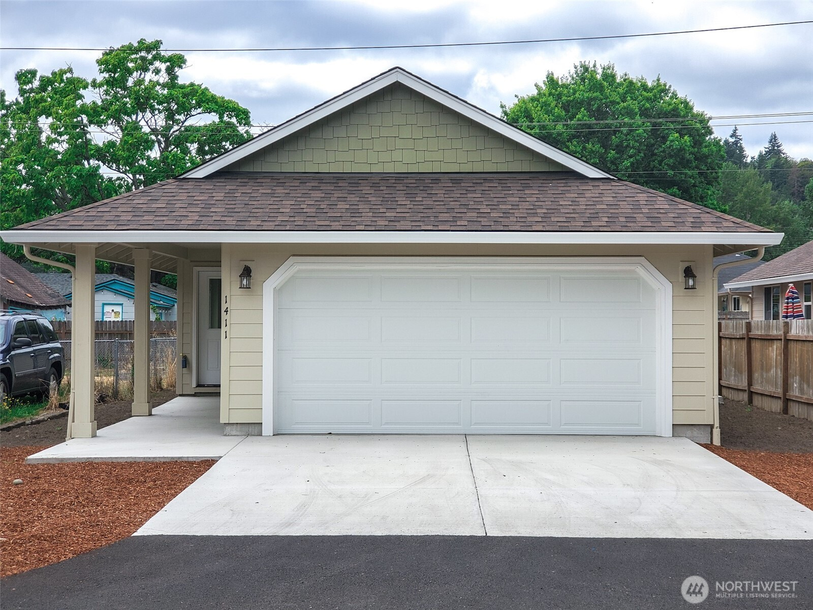 206 Douglas Street, Longview, WA 98632