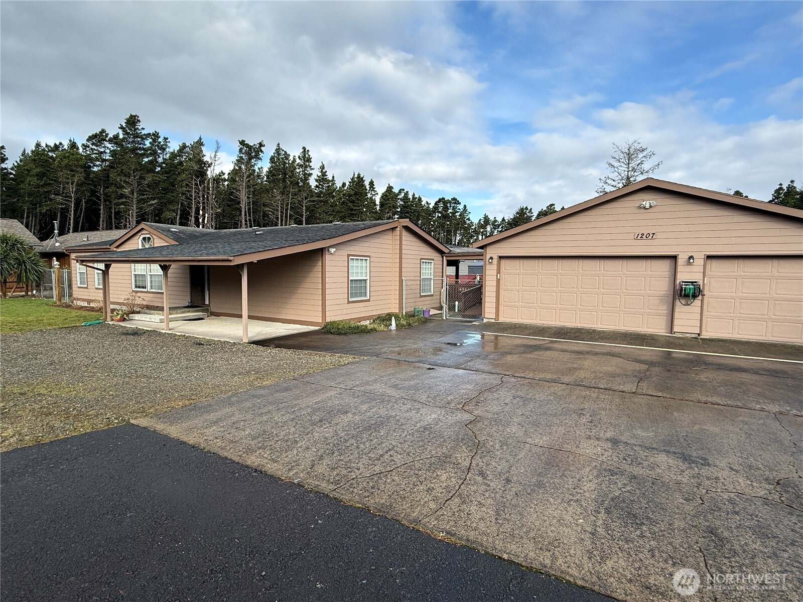 98640 215th Lane, Ocean Park, WA 98640