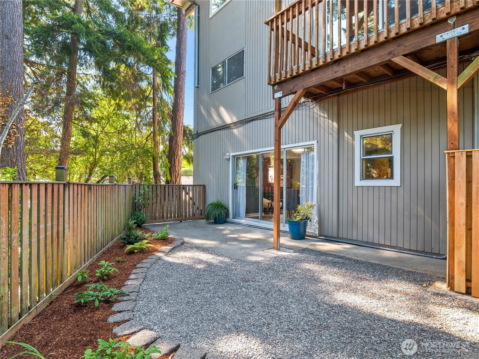 465 Winslow Way E, Bainbridge Island, WA 98110