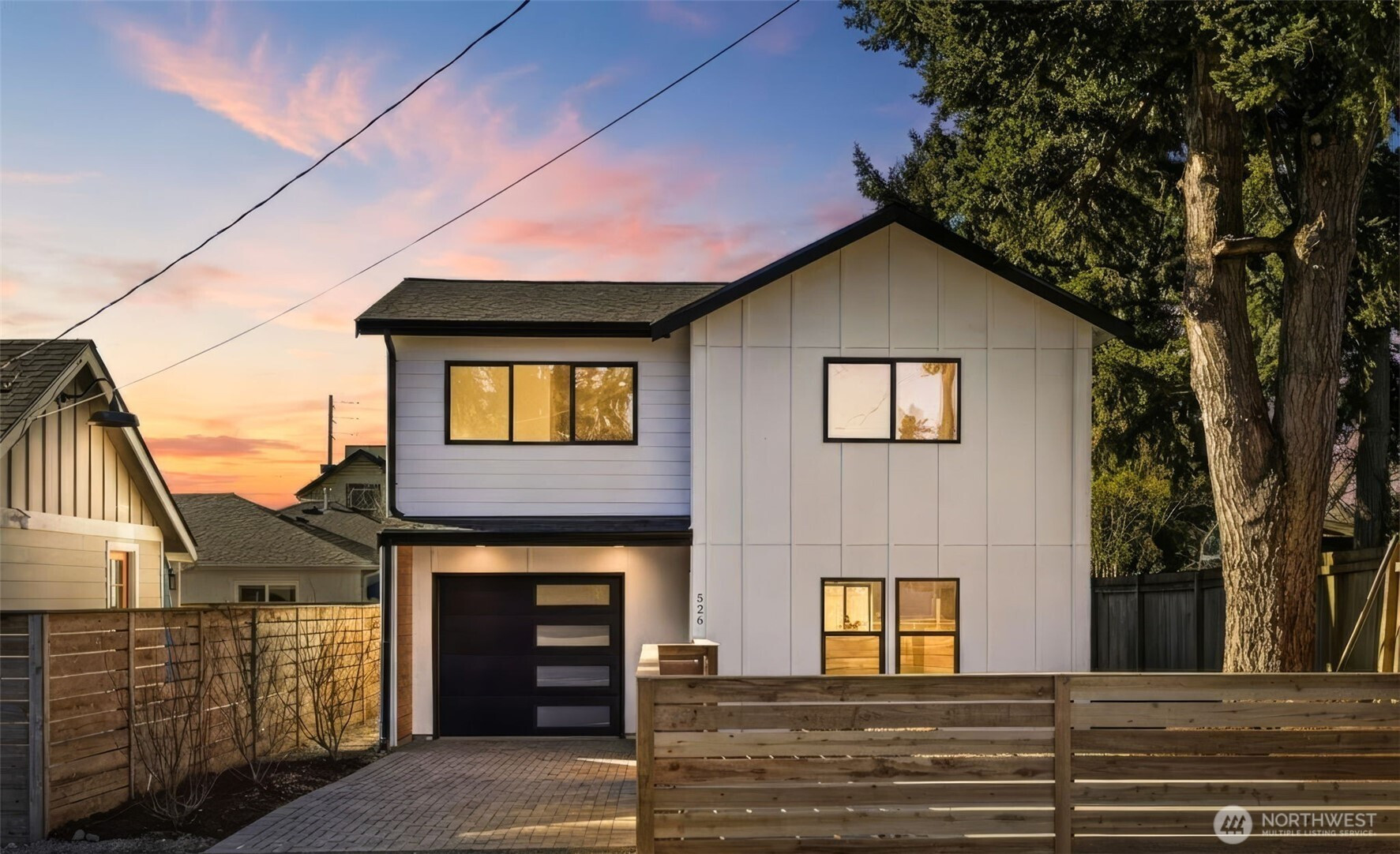 526 N 100th Street, Seattle, WA 98133