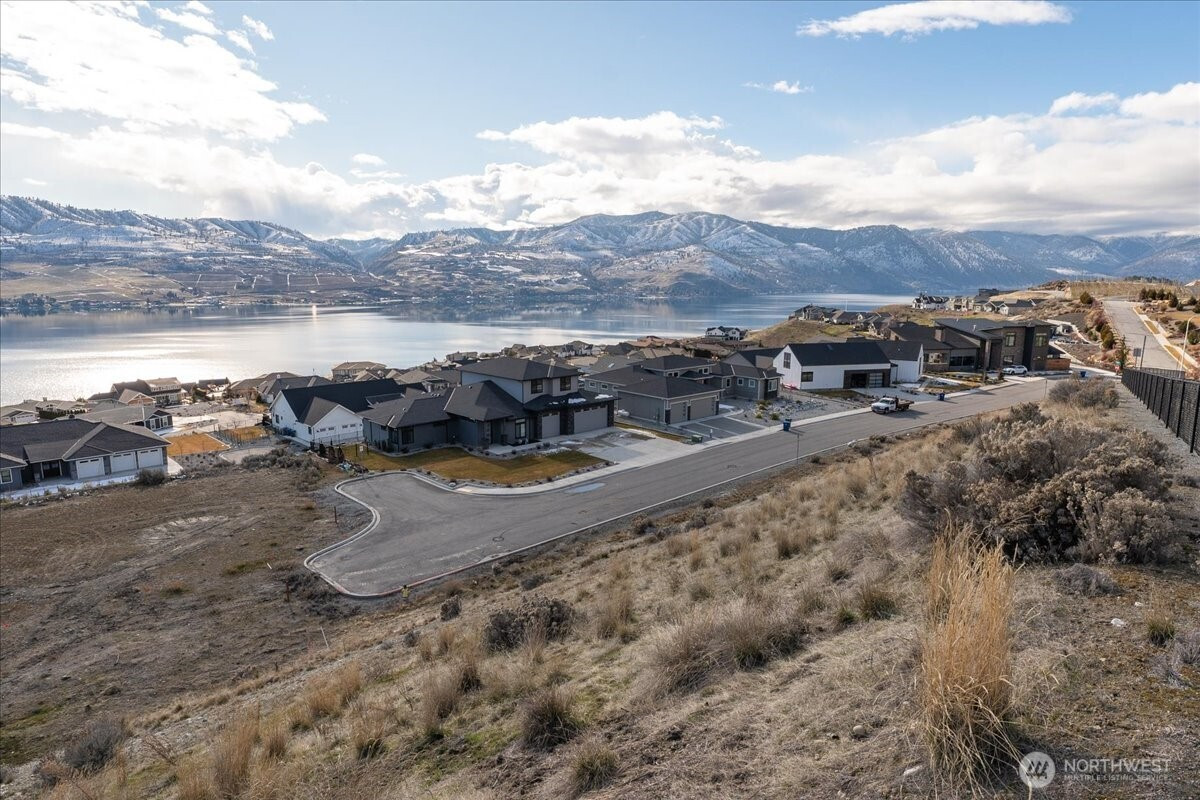 270 Crystal View Drive, Chelan, WA 98816