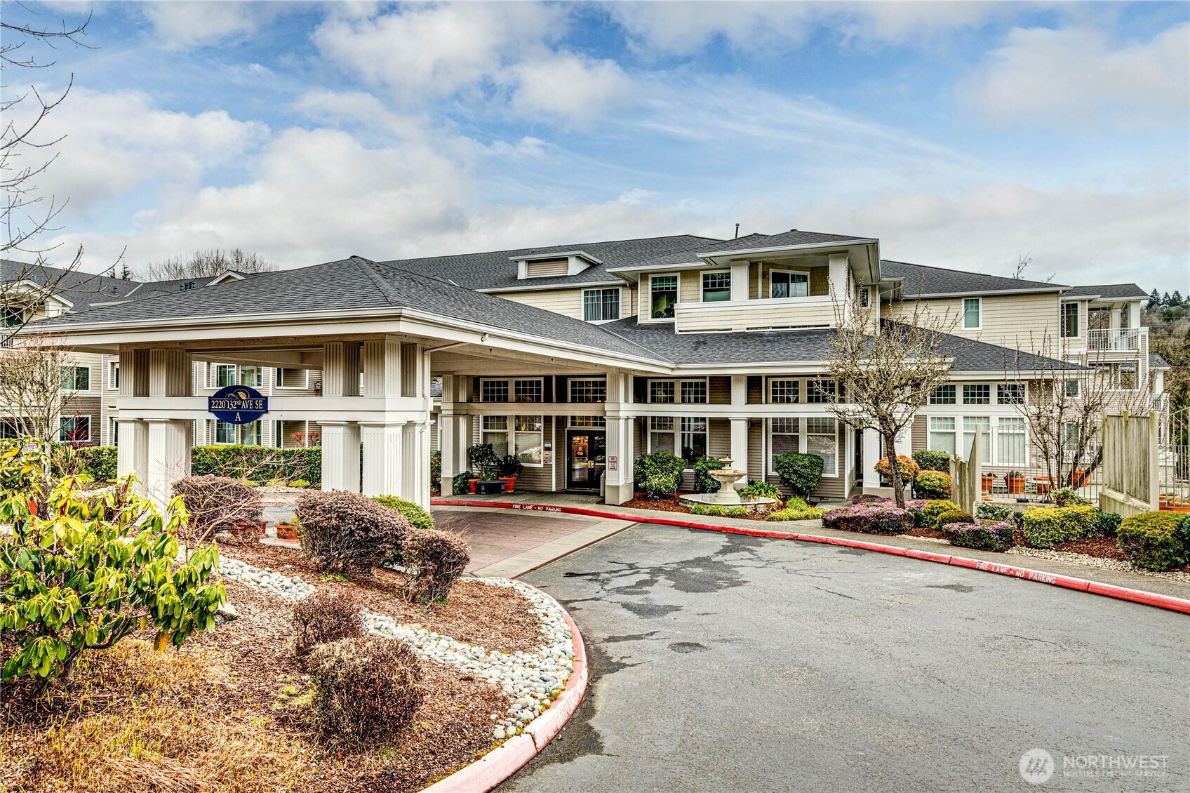 2220 132nd Avenue SE, Bellevue, WA 98005