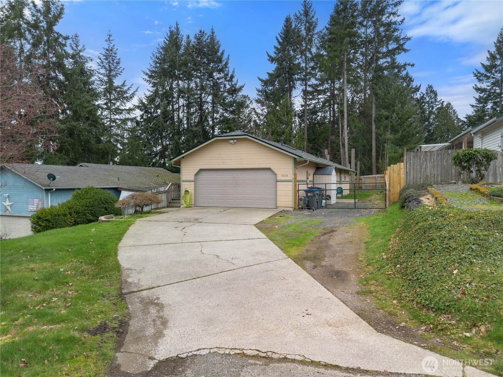 7350 E Raintree Lane, Port Orchard, WA 98366