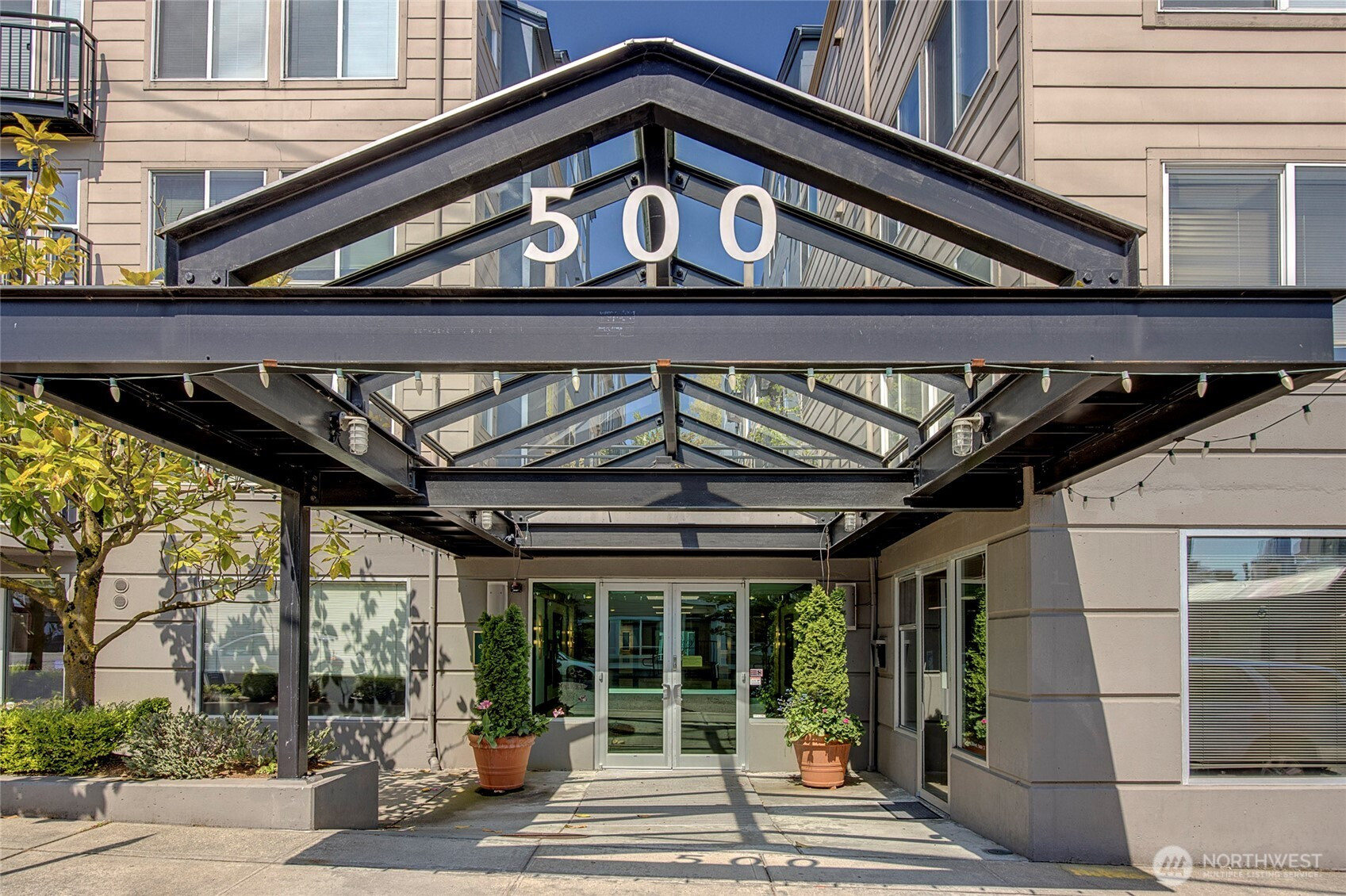500 Aloha Street, Seattle, WA 98109