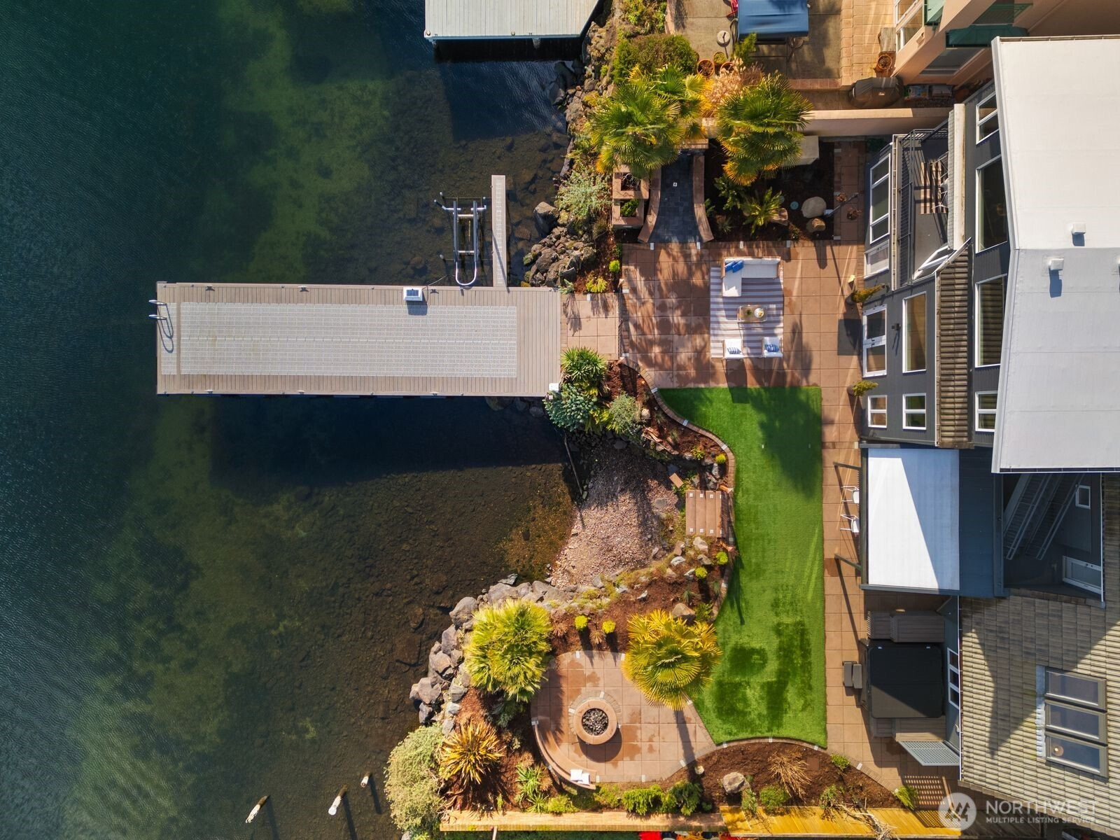 14014 Riviera Place NE, Seattle, WA 98125