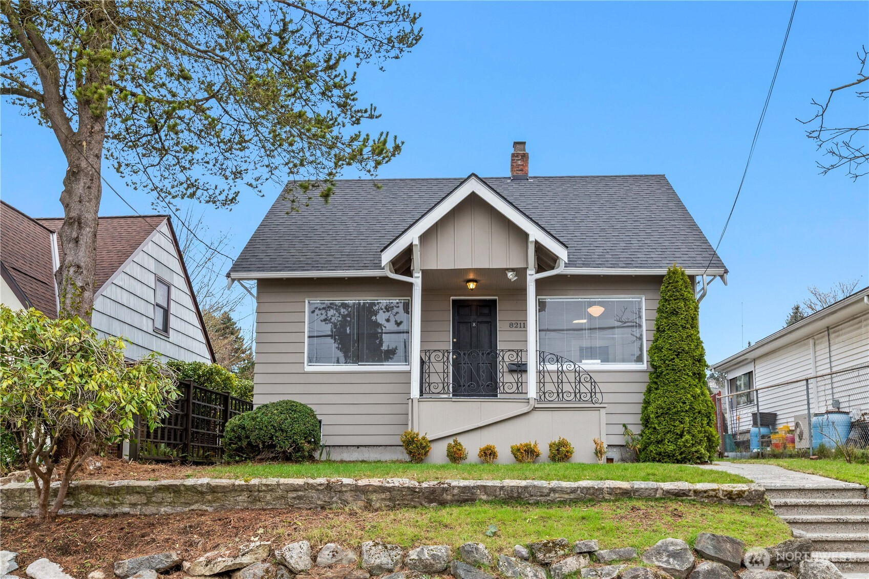 8211 20th Avenue NE, Seattle, WA 98115