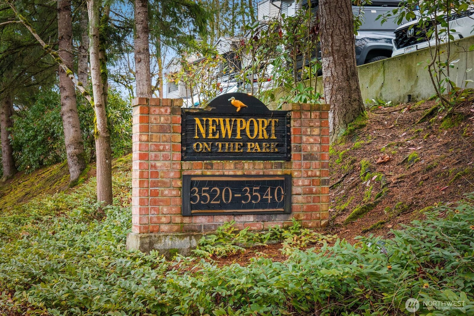 3520 Lake Washington Boulevard SE, Bellevue, WA 98006