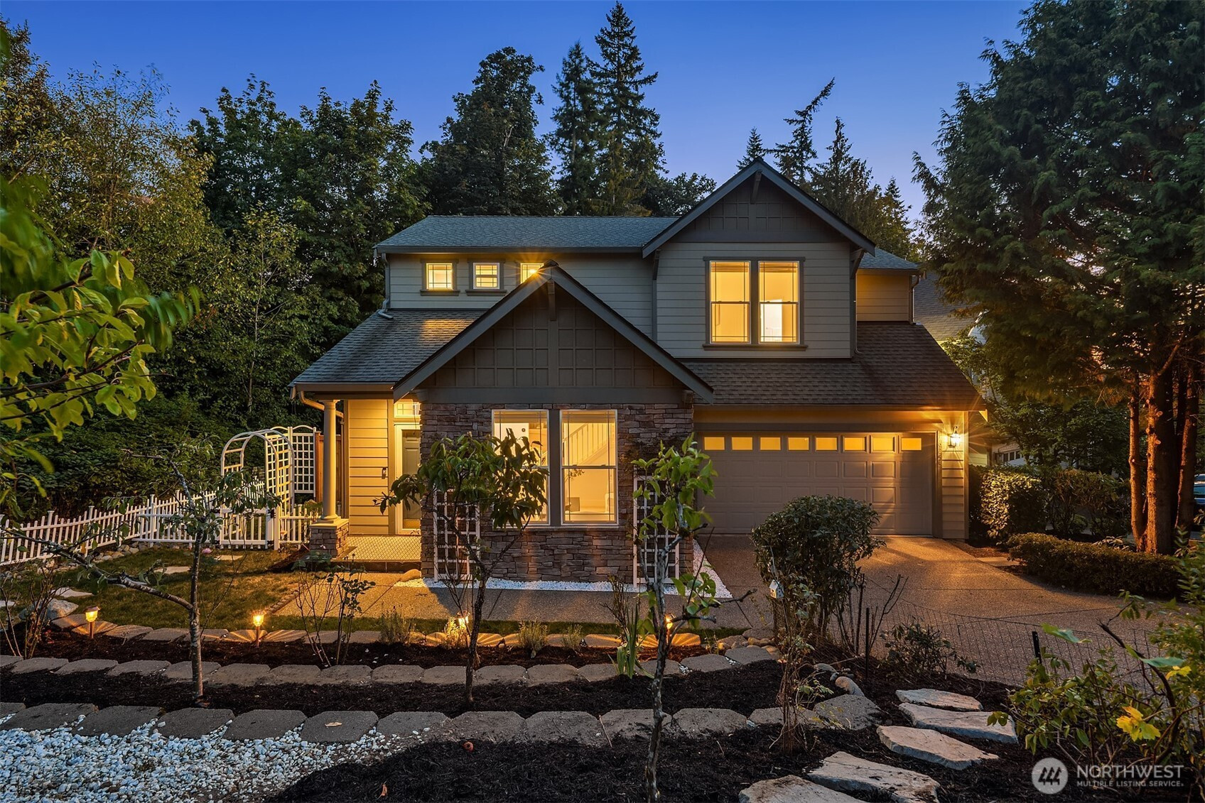 16255 SE 66th St, Bellevue, WA 98006