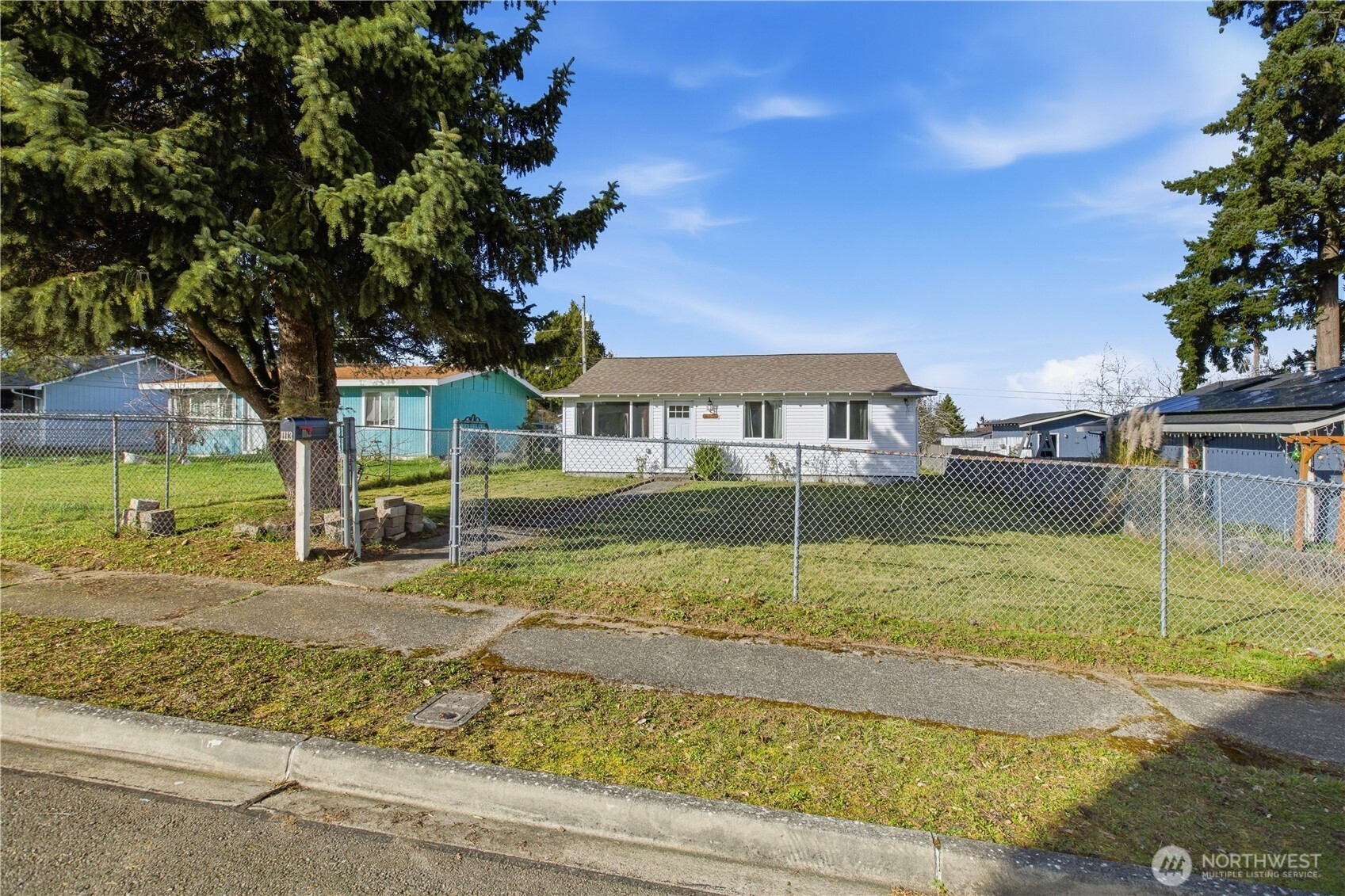 1113 E 61st Street, Tacoma, WA 98404