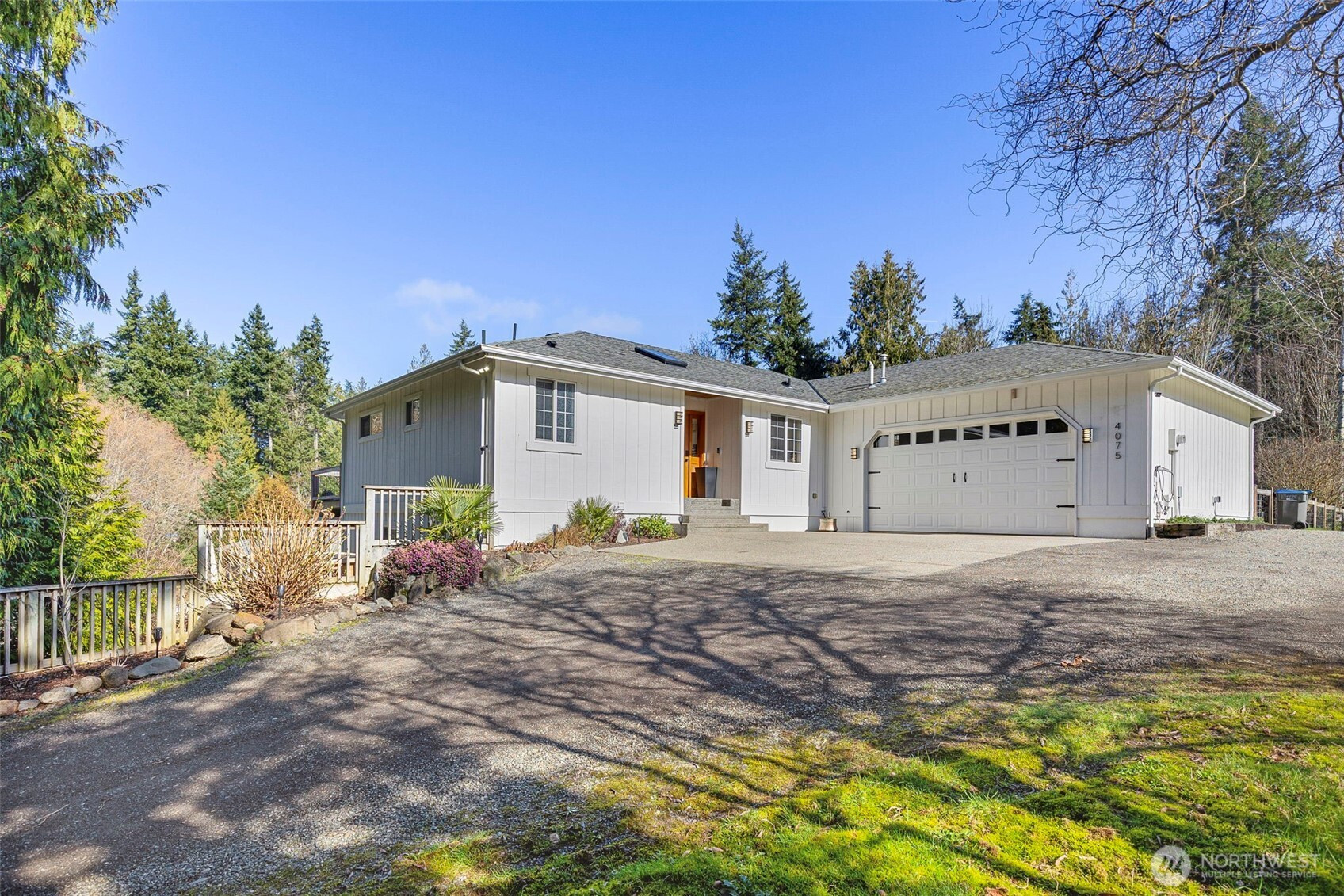 4075 Farmer Dell Road E, Port Orchard, WA 98366