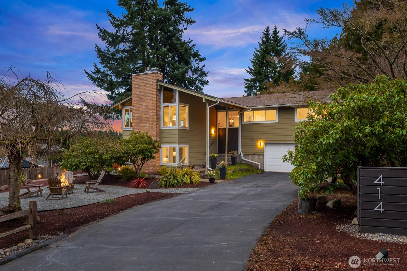 414 SW 180th Street, Normandy Park, WA 98166