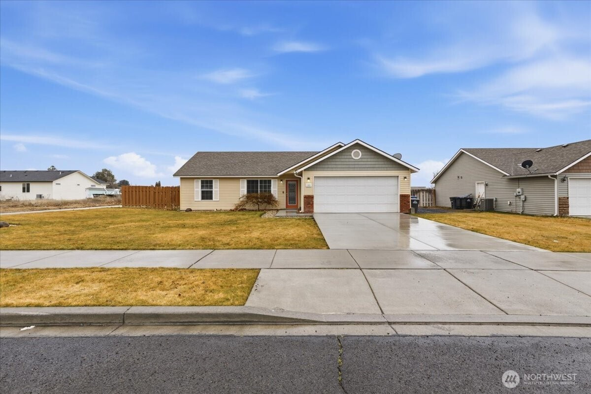 1101 W Luta Street, Moses Lake, WA 98837