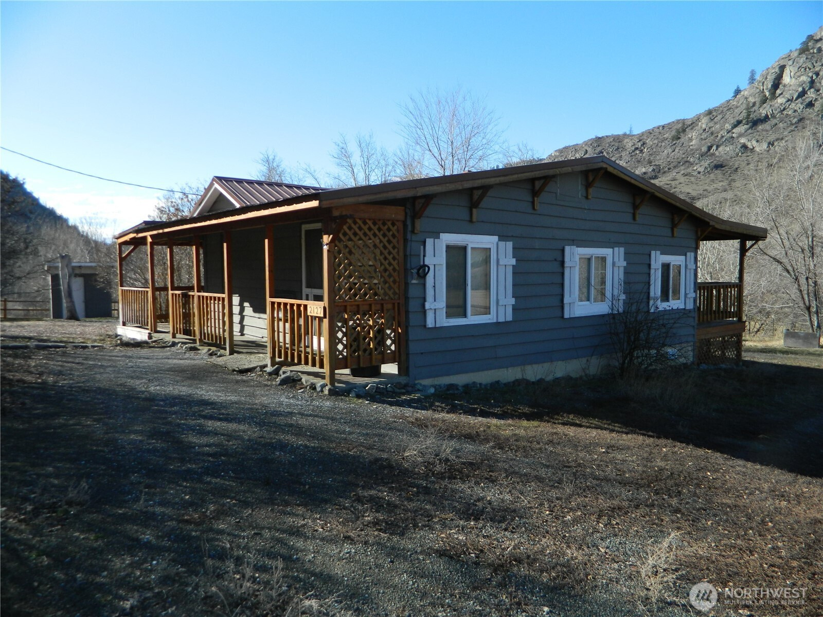 2127 Sinlahekin Road, Loomis, WA 98827