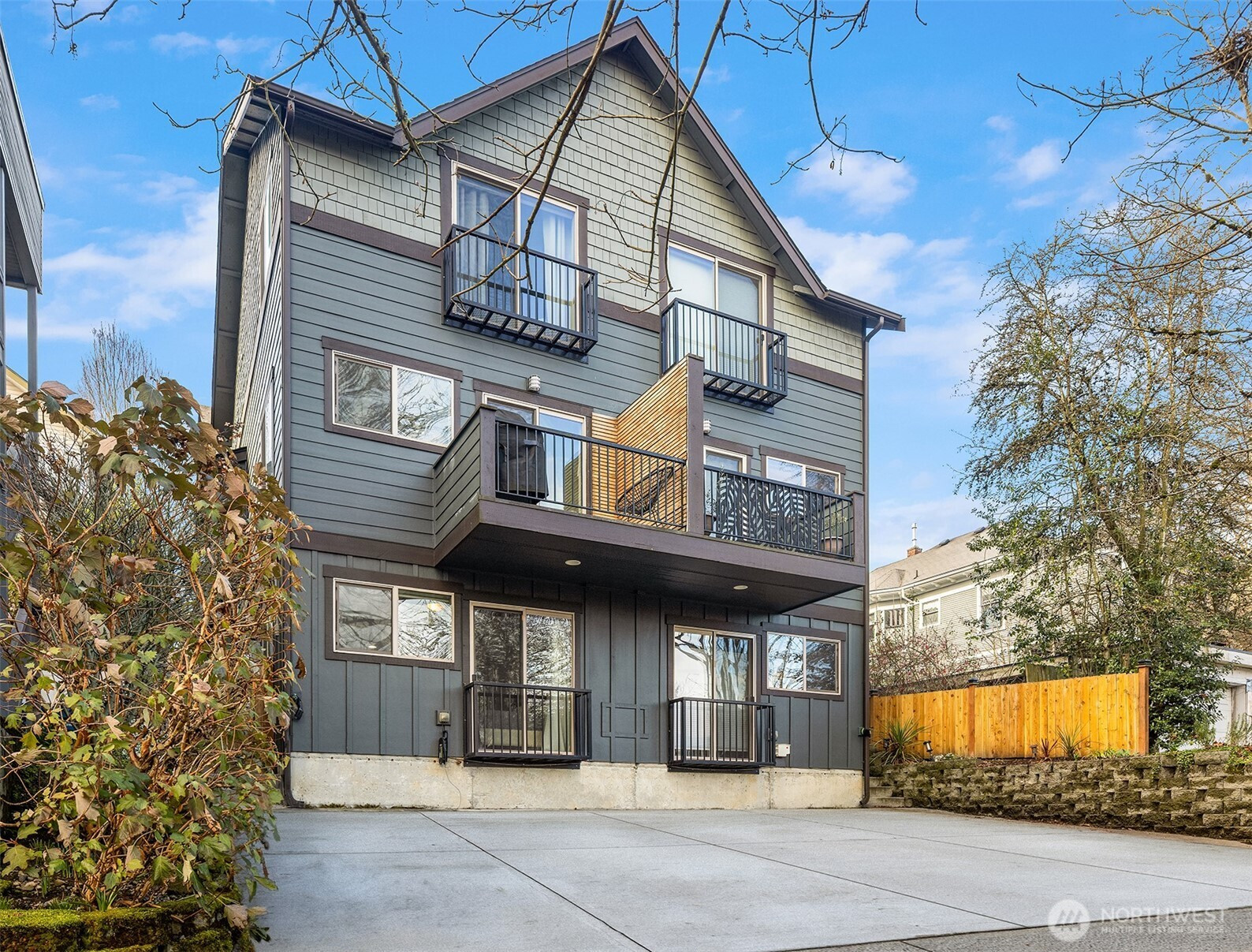 218 24th Avenue E, Seattle, WA 98112