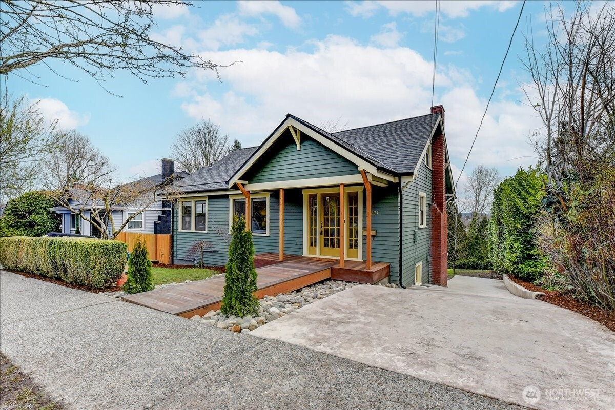 3224 25th Avenue S, Seattle, WA 98144
