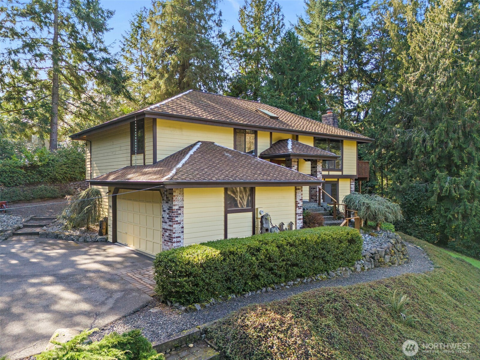 7861 NE University Point Circle NE, Bremerton, WA 98311