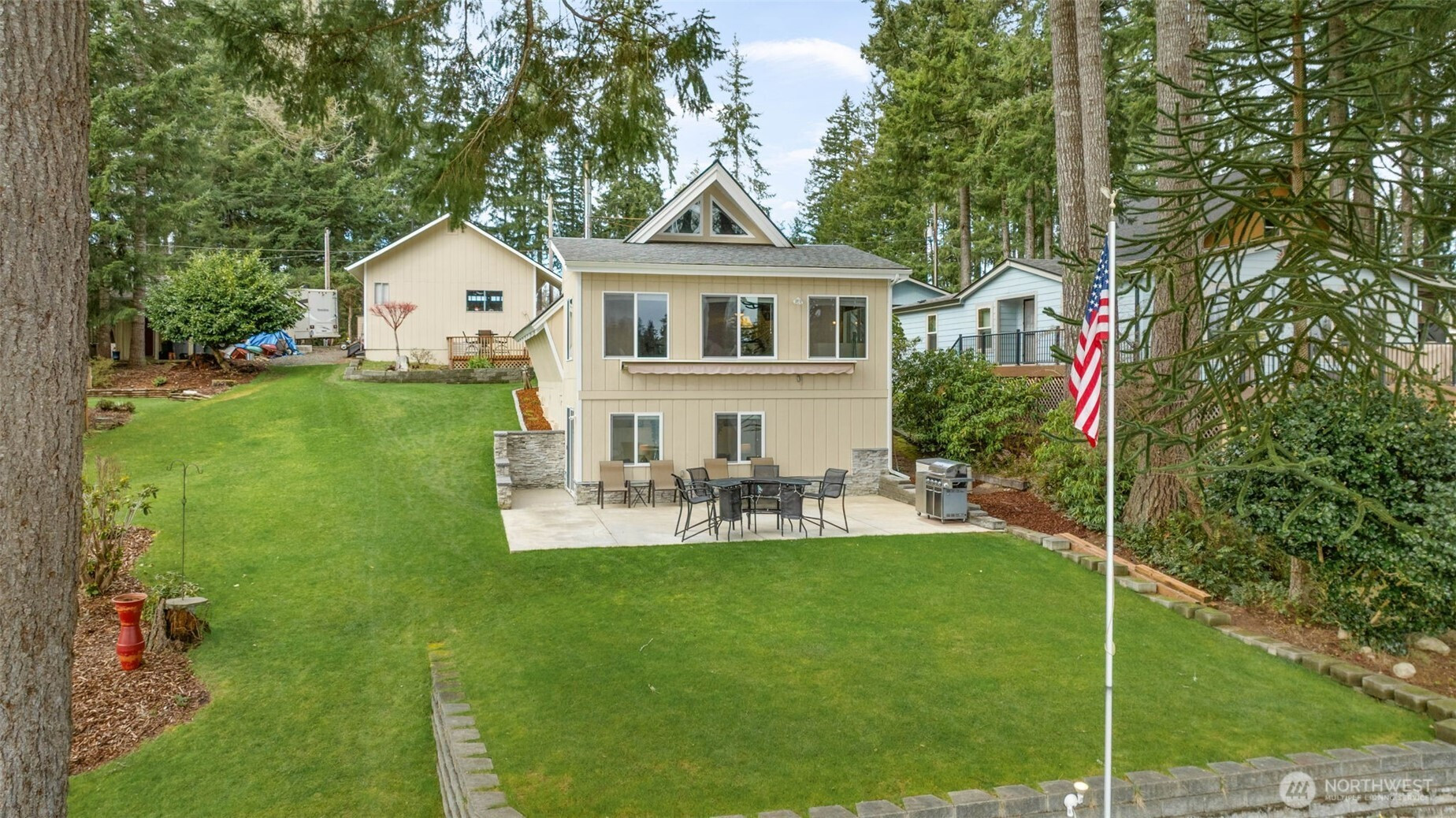 2241 E Timberlake Drive W, Shelton, WA 98584
