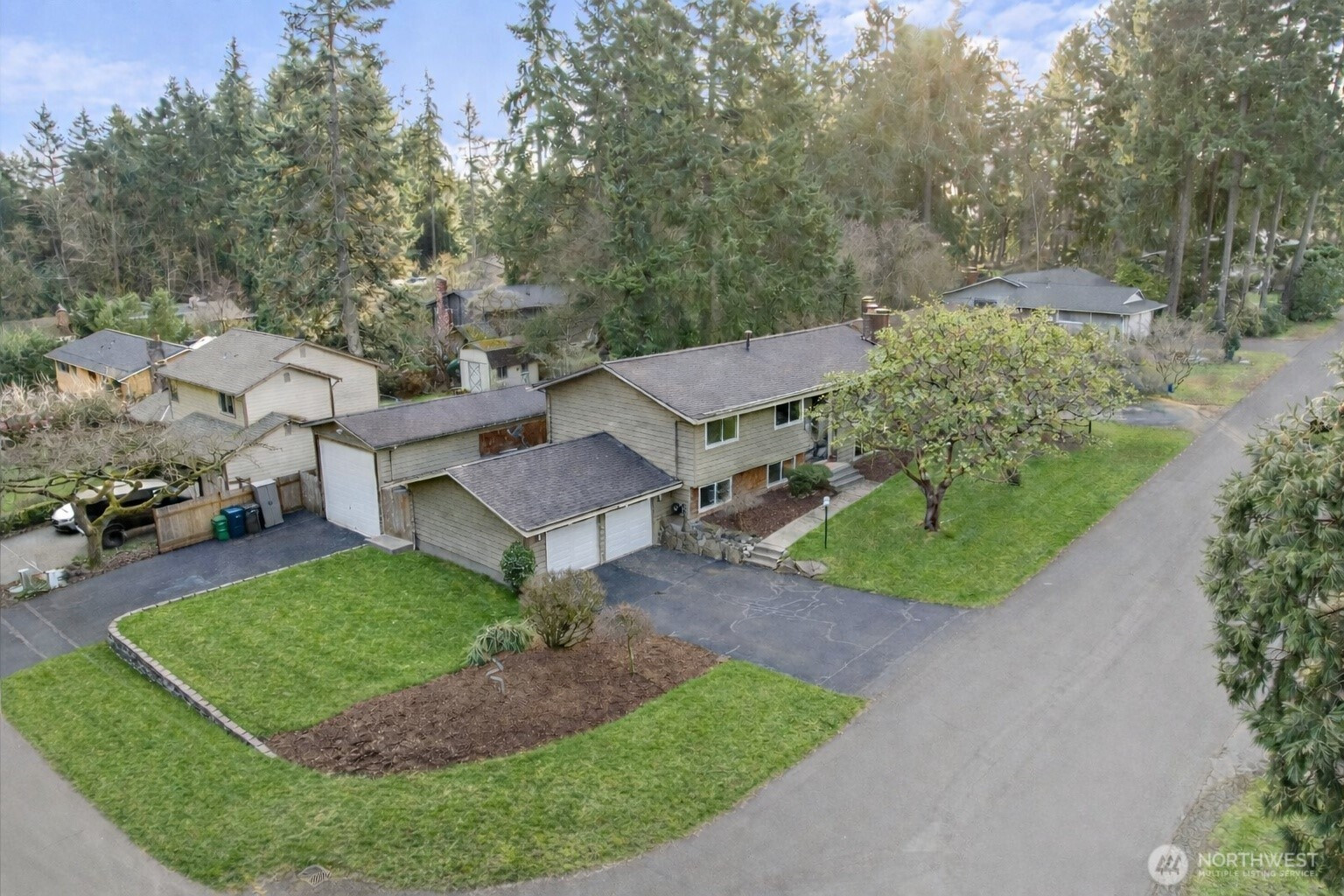 7455 NE 120TH Street, Kirkland, WA 98034