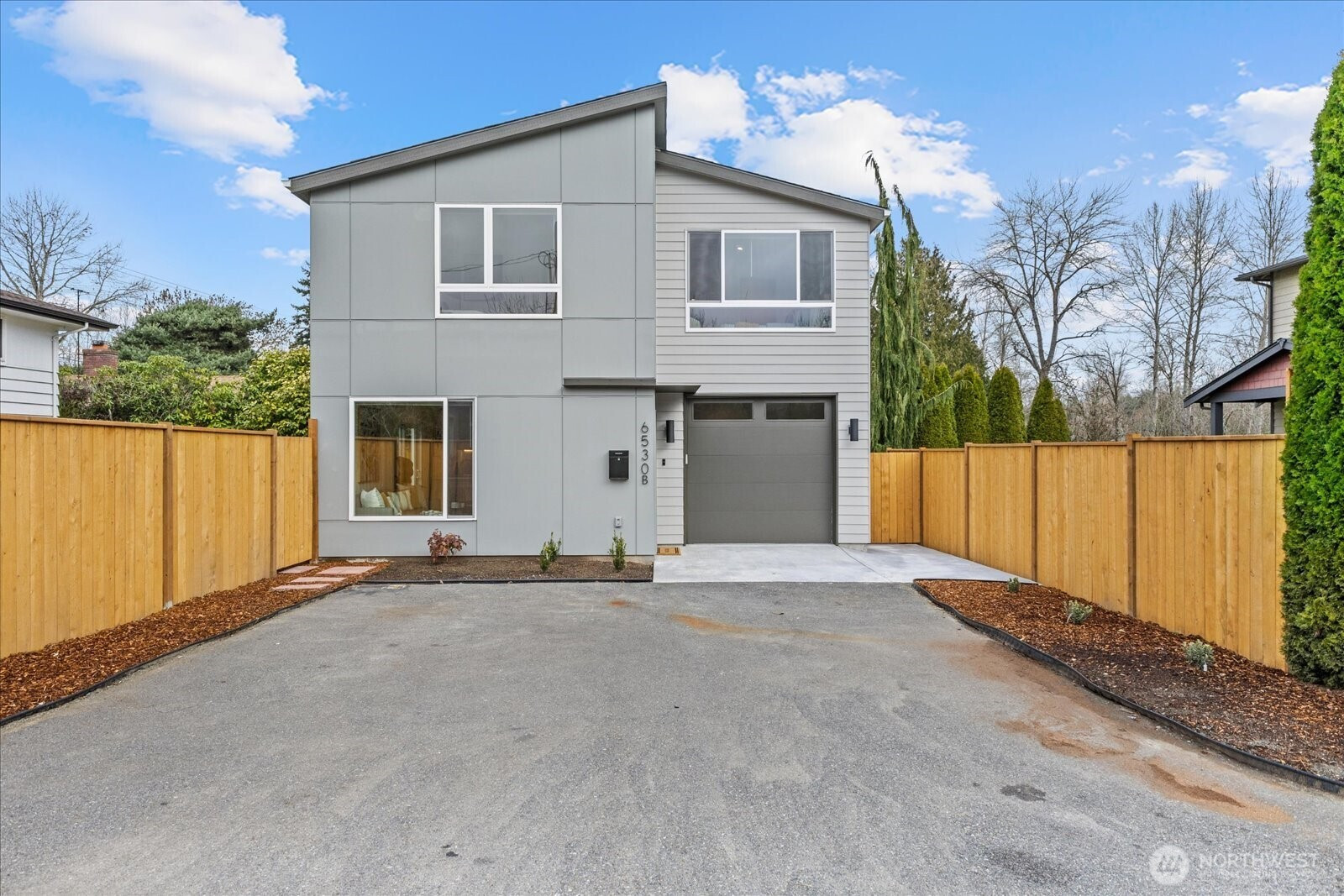 6530 18th Avenue SW, Seattle, WA 98106