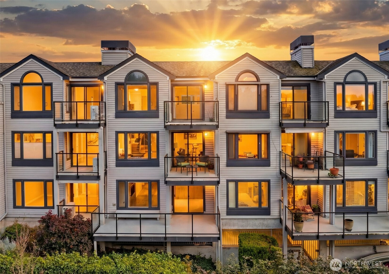 6121 NE 175 Street, Kenmore, WA 98028