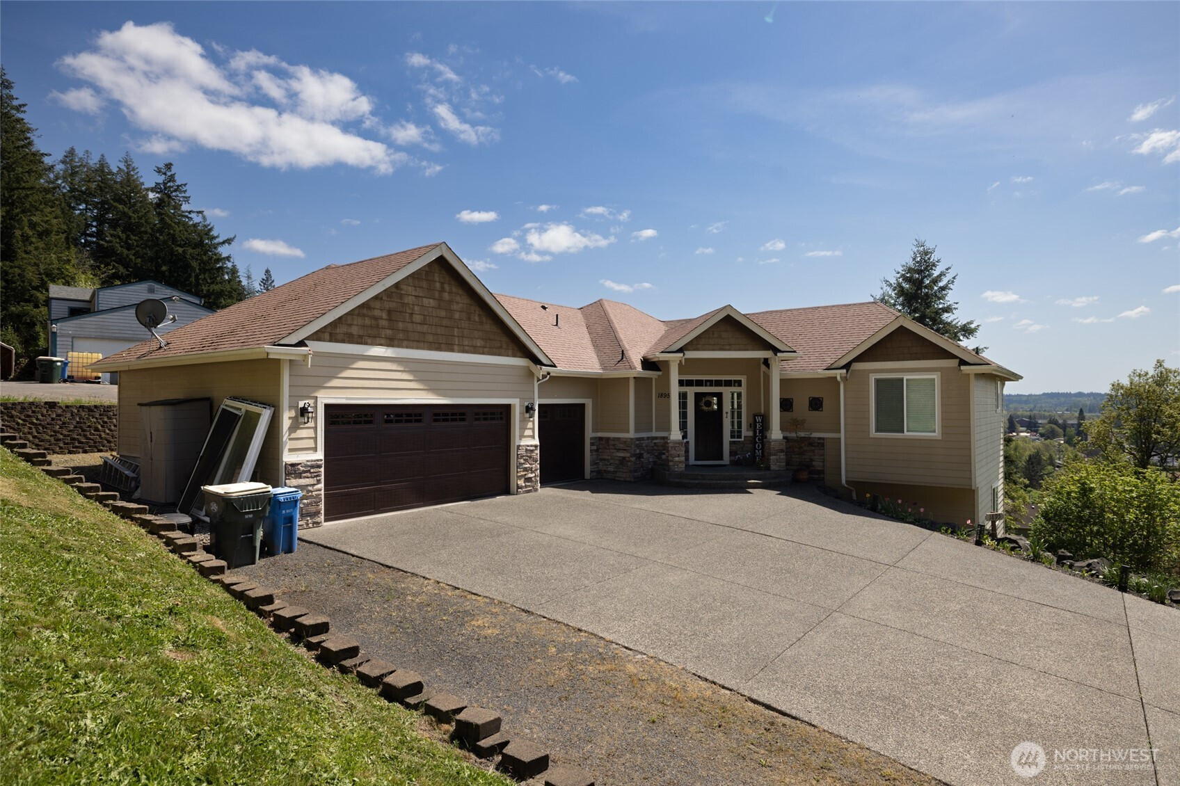 1895 SE Maple Drive, Chehalis, WA 98532