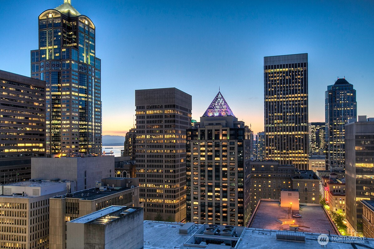 909 5th Avenue, Seattle, WA 98164