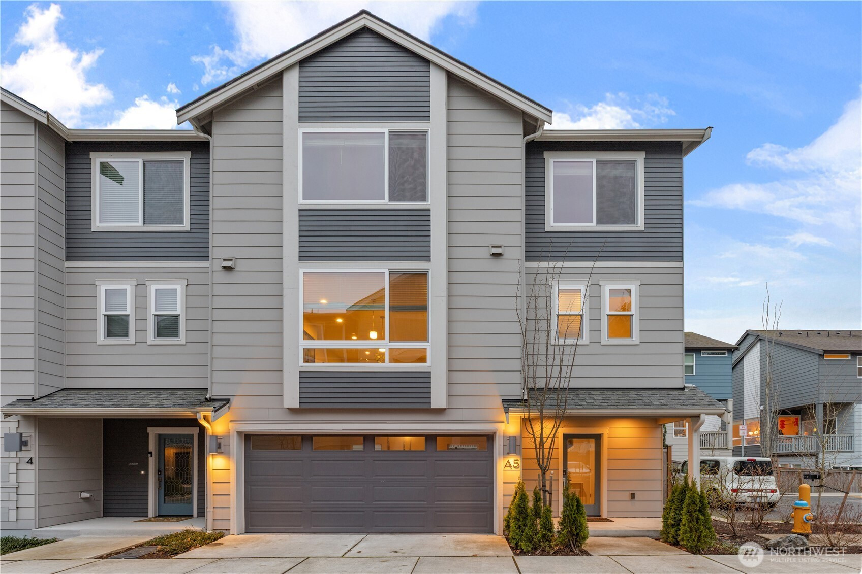13628 Manor Way, Lynnwood, WA 98087