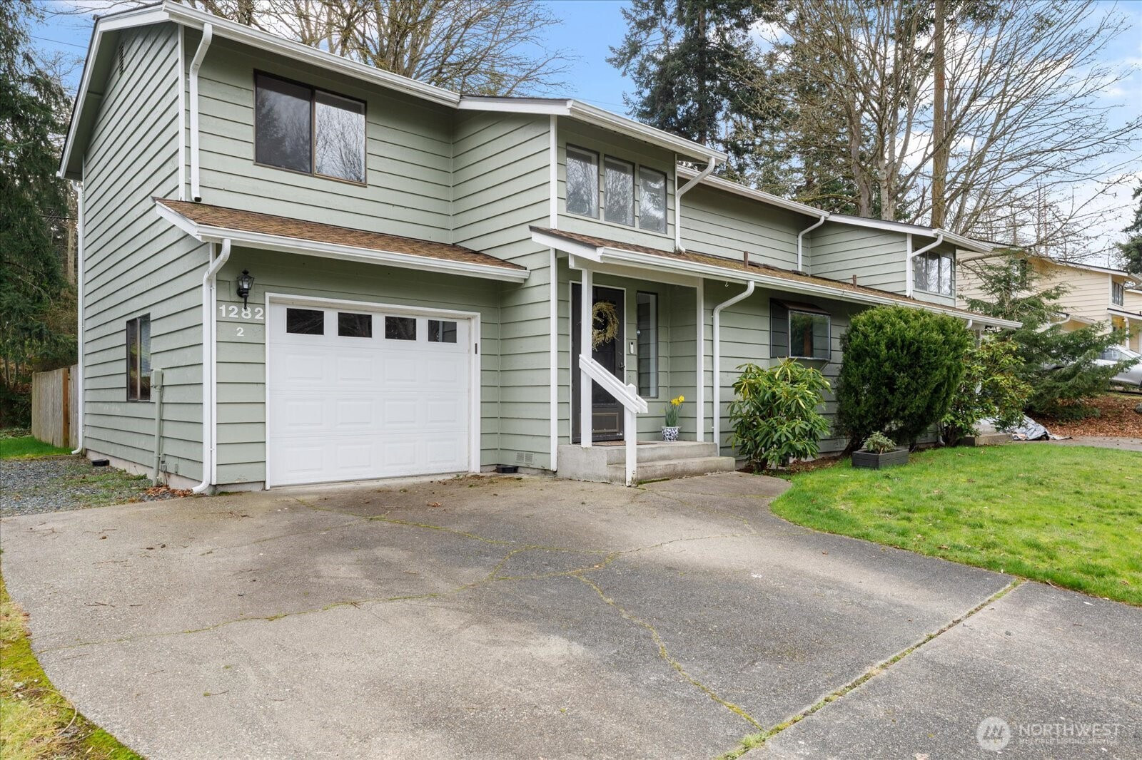 1282 NW Lanyard Loop, Oak Harbor, WA 98277