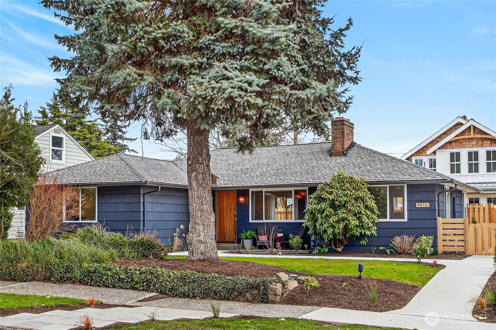 9014 34th Avenue SW, Seattle, WA 98126