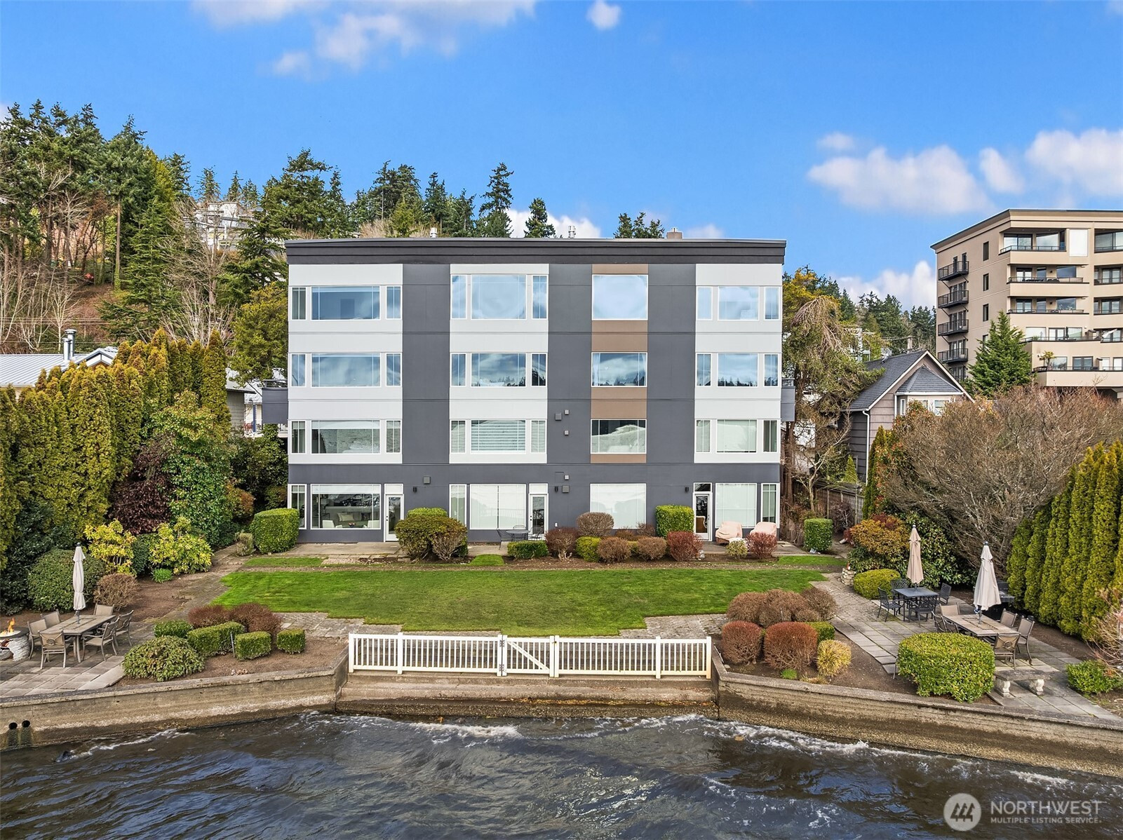 9039 Juanita Drive, Kirkland, WA 98034