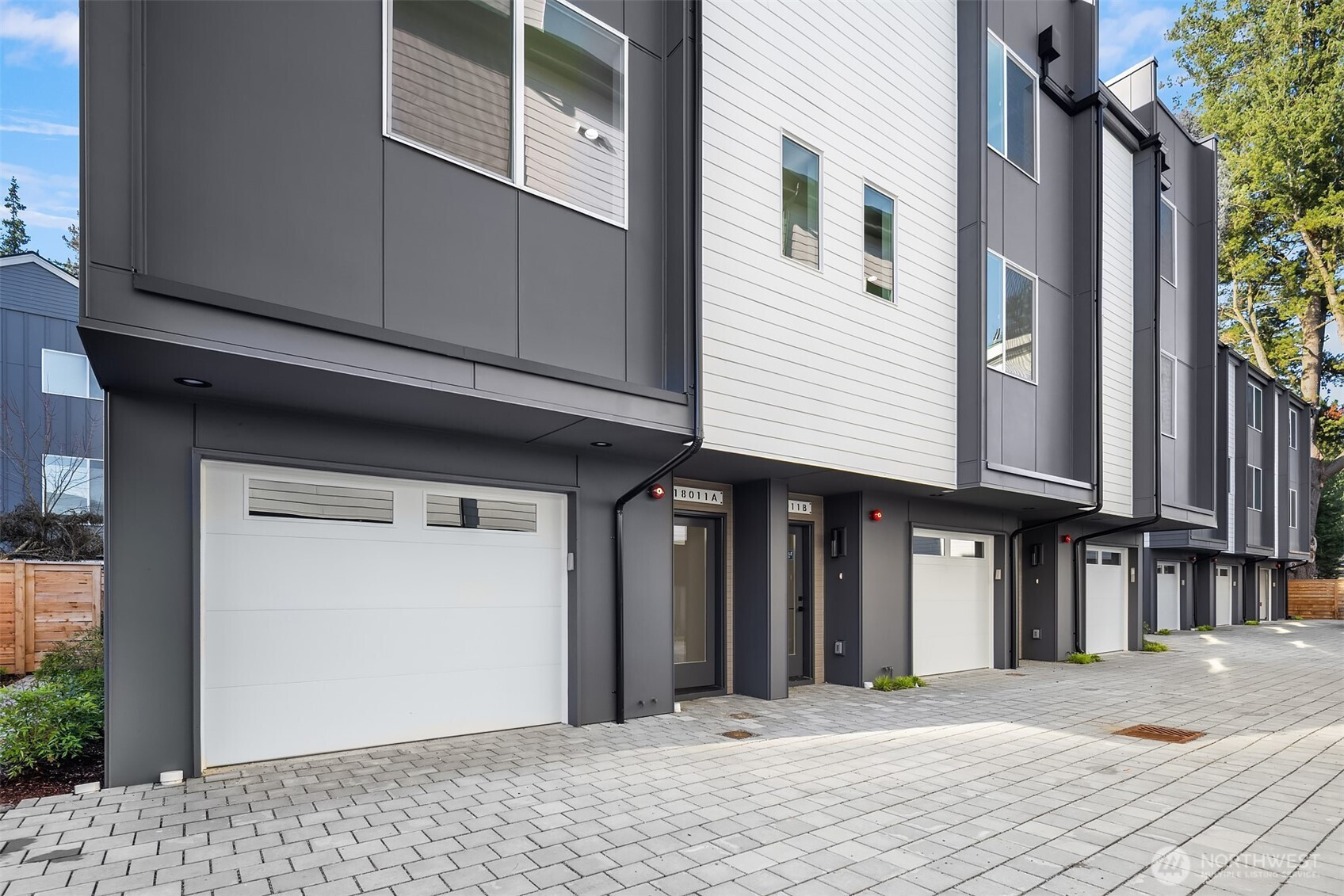 18011 2nd Avenue NE, Shoreline, WA 98155