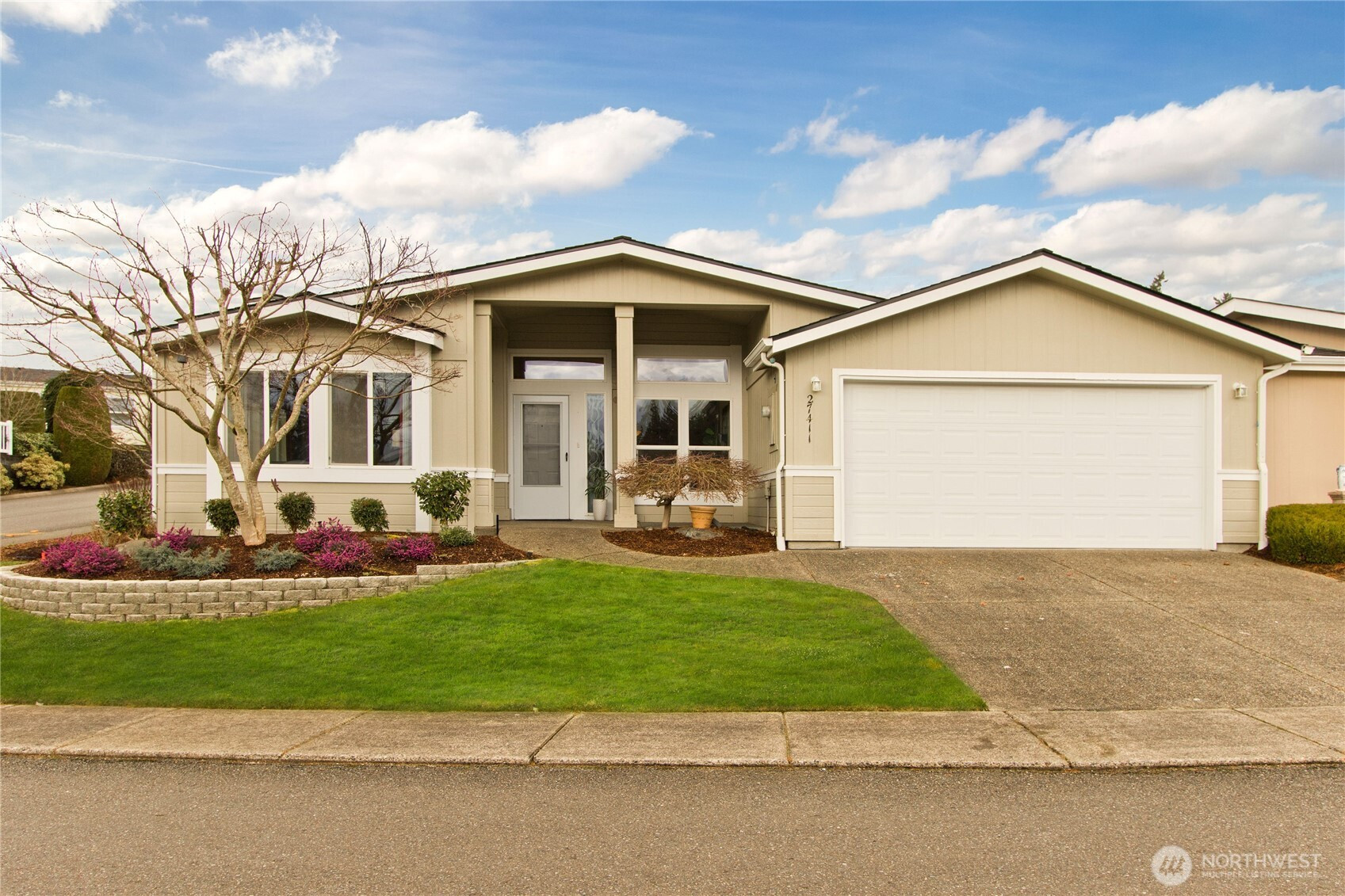 27411 218th Lane SE, Maple Valley, WA 98038