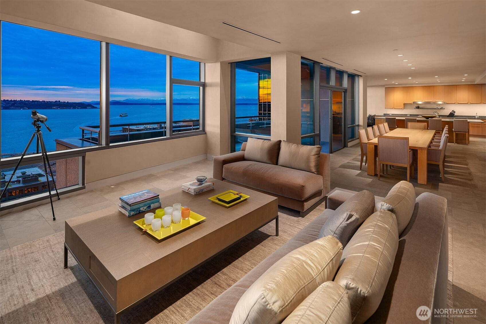 715 2nd Avenue, Seattle, WA 98104