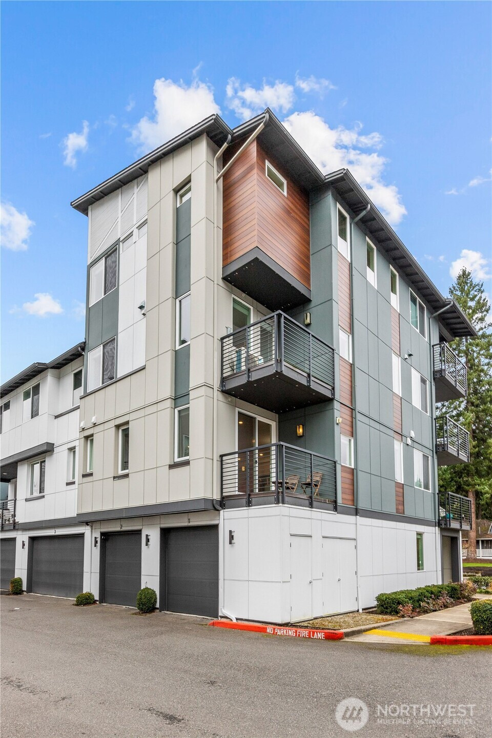 23103 NE 8th Street, Sammamish, WA 98074